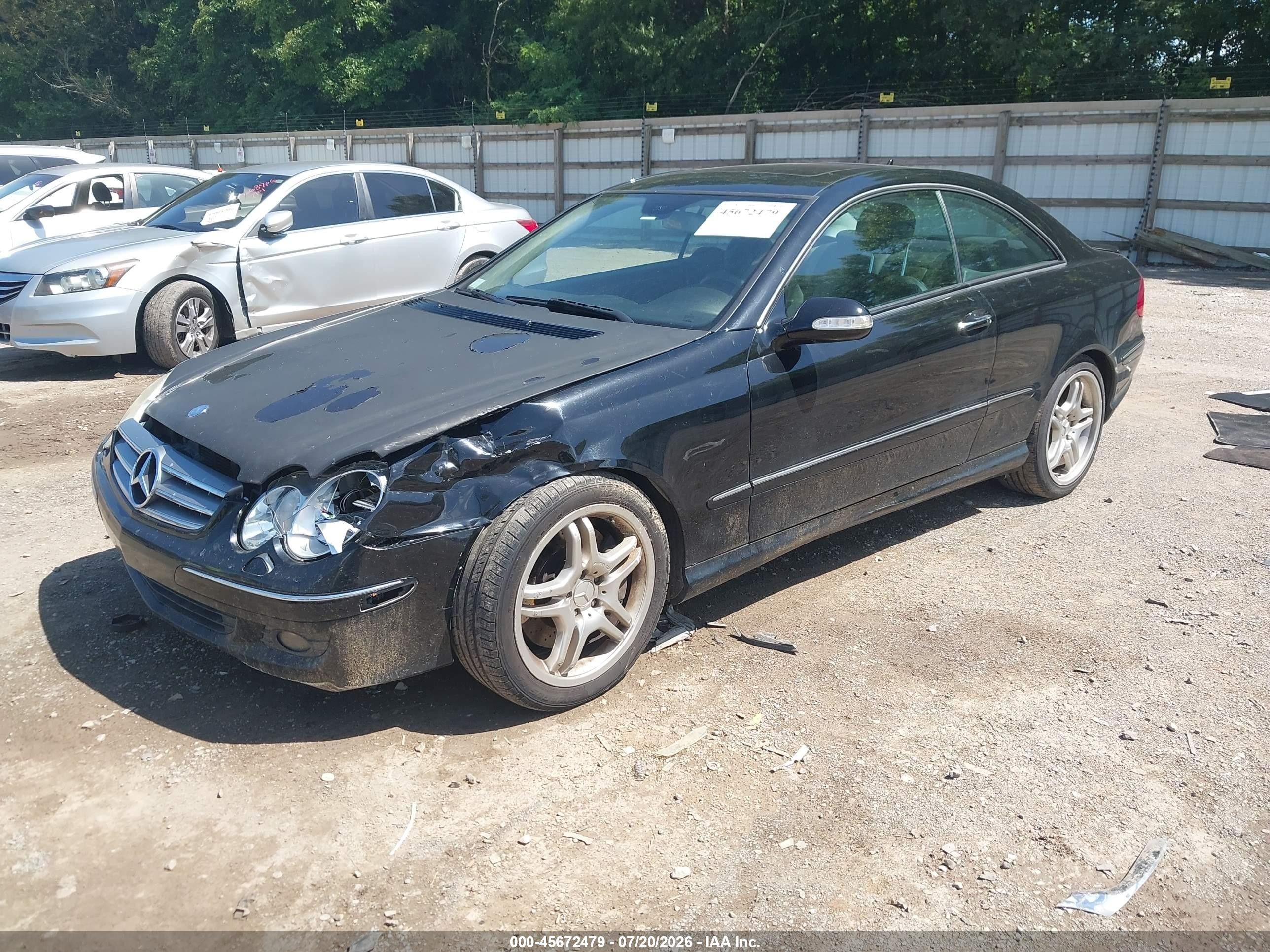 2008 Mercedes-benz Clk 550   Черный vin: WDBTJ72H88F252530