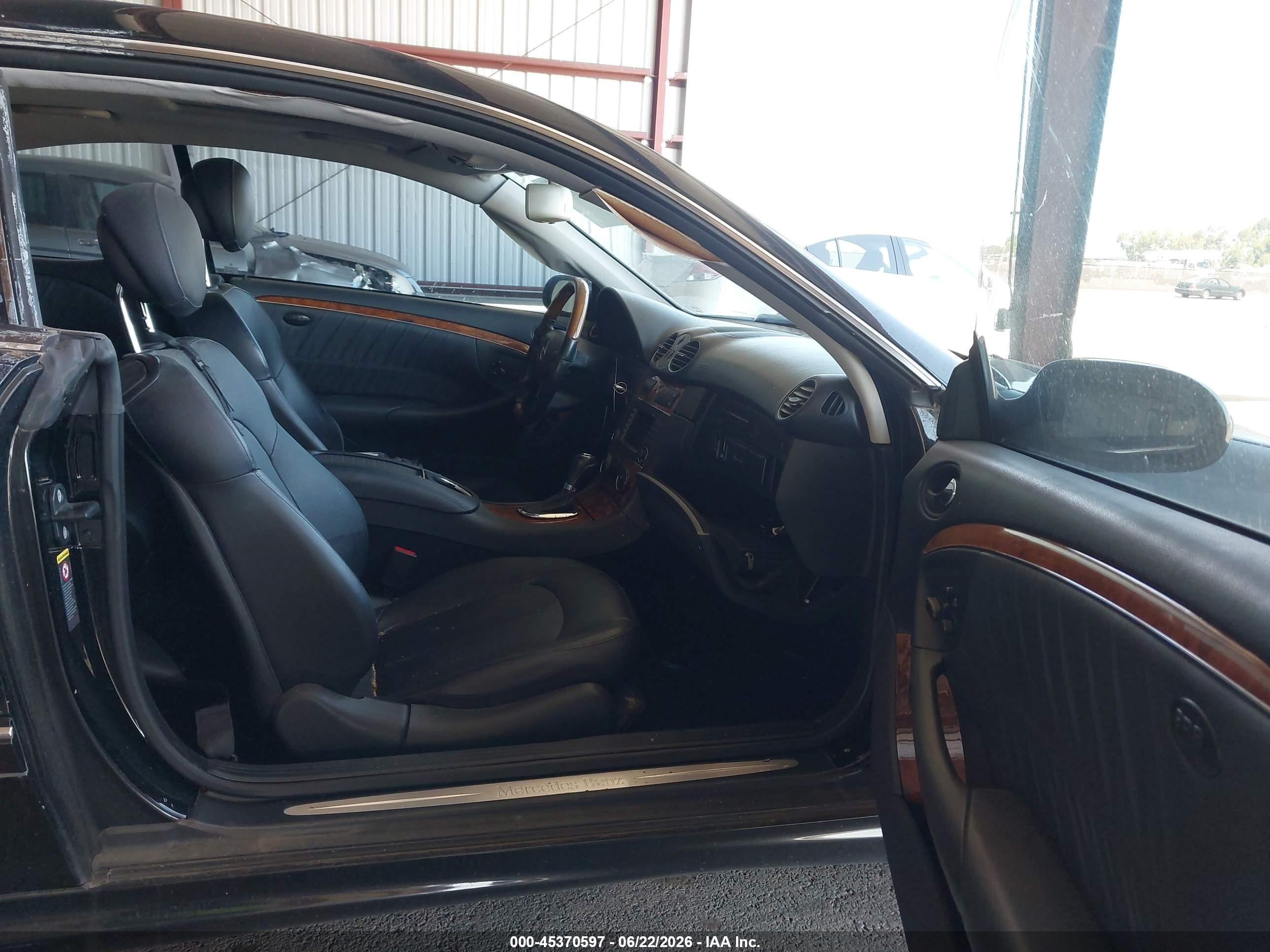 2009 Mercedes-benz Clk 550   Black vin: WDBTJ72HX9F261666