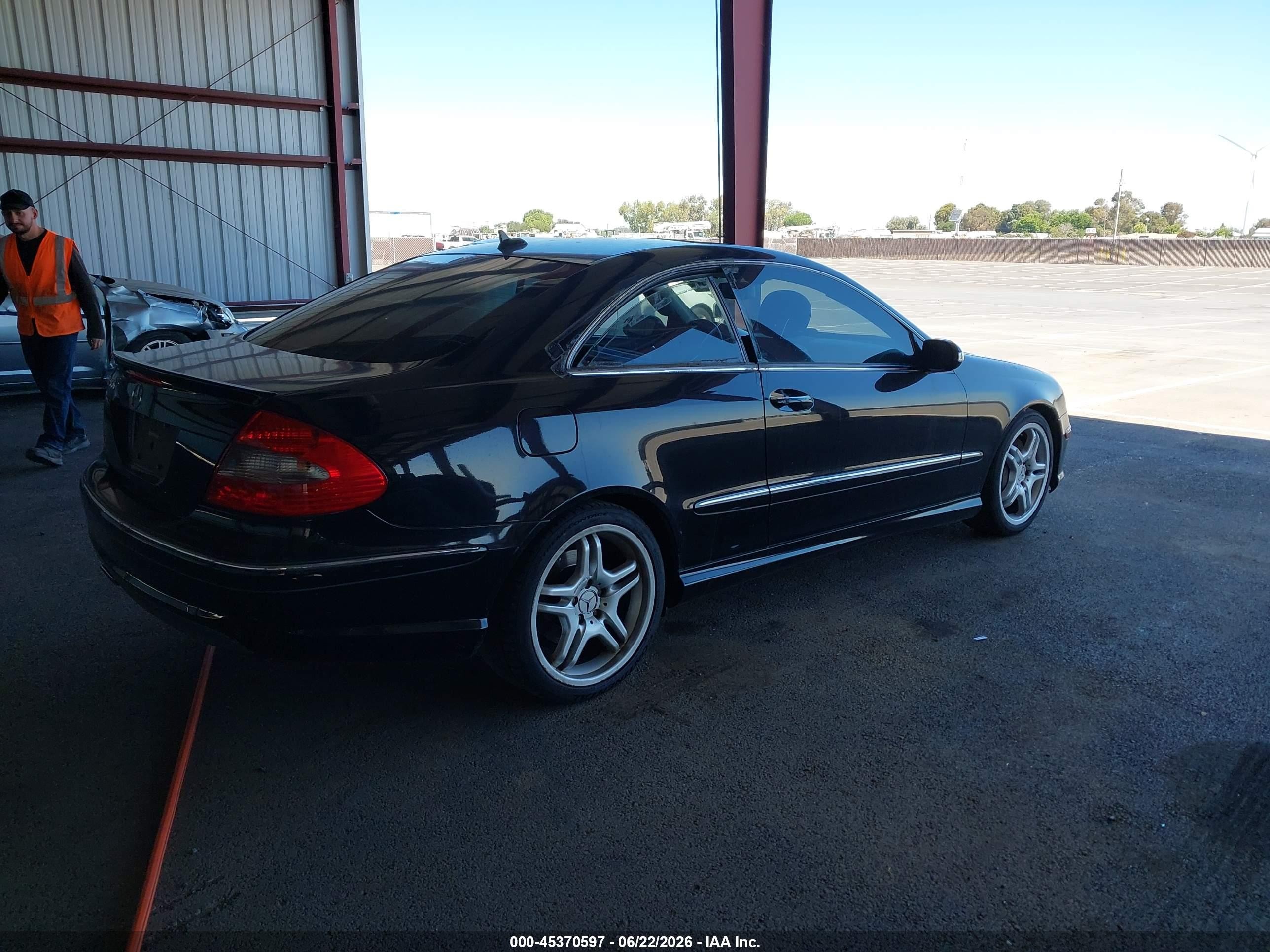 2009 Mercedes-benz Clk 550   Black vin: WDBTJ72HX9F261666