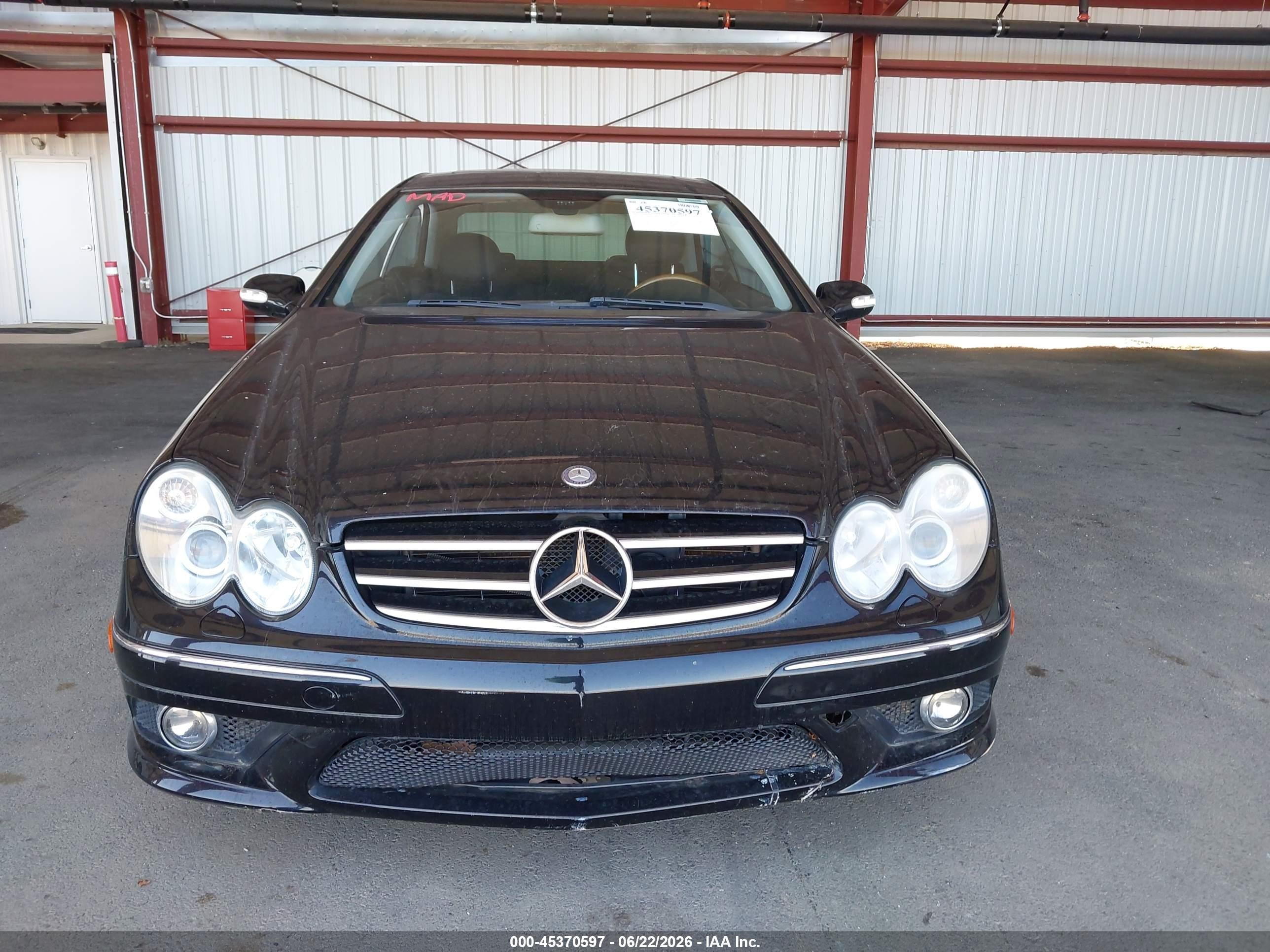 2009 Mercedes-benz Clk 550   Black vin: WDBTJ72HX9F261666