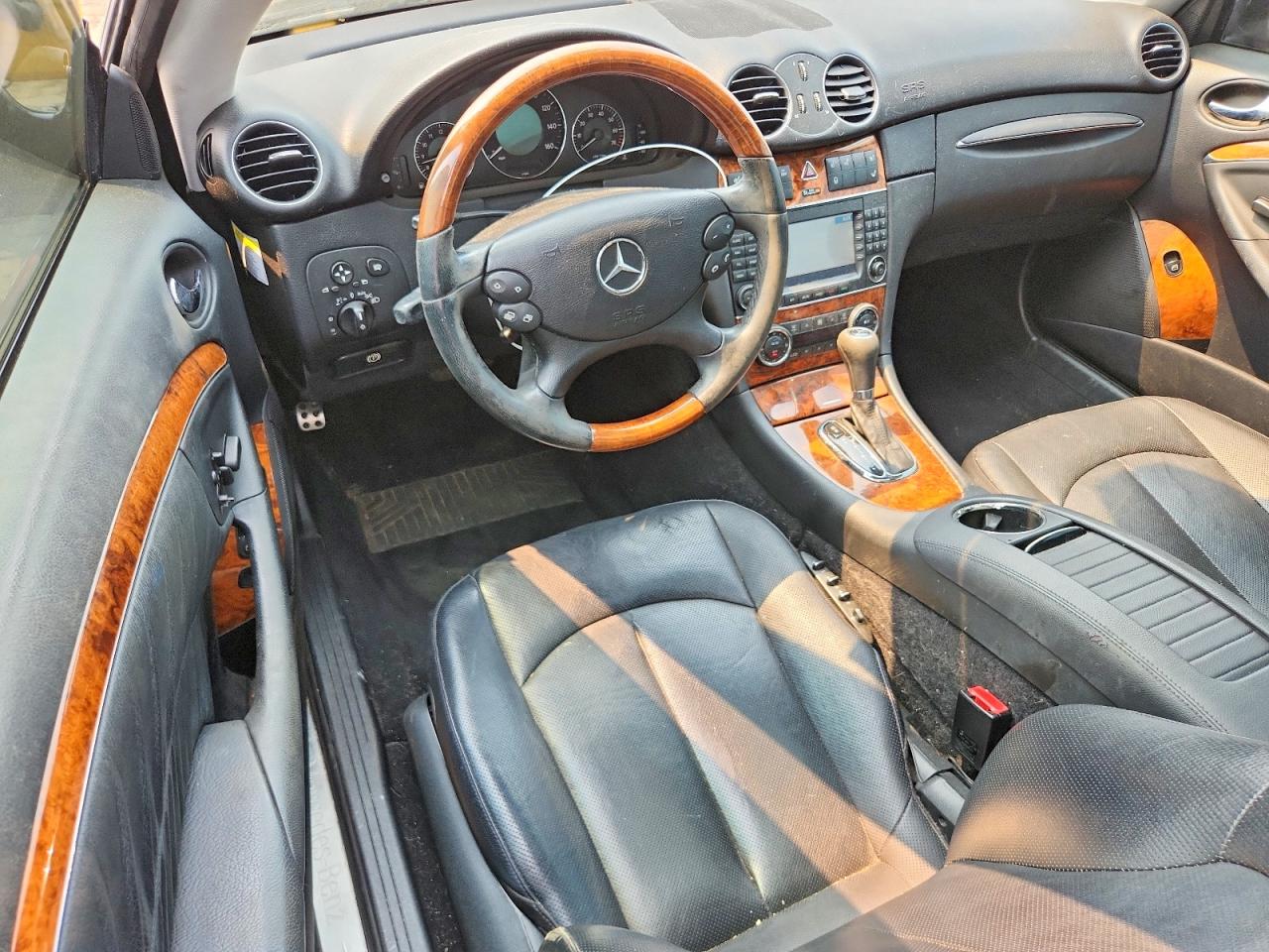 2009 Mercedes-benz Clk 550 Black vin: WDBTJ72HX9F266155