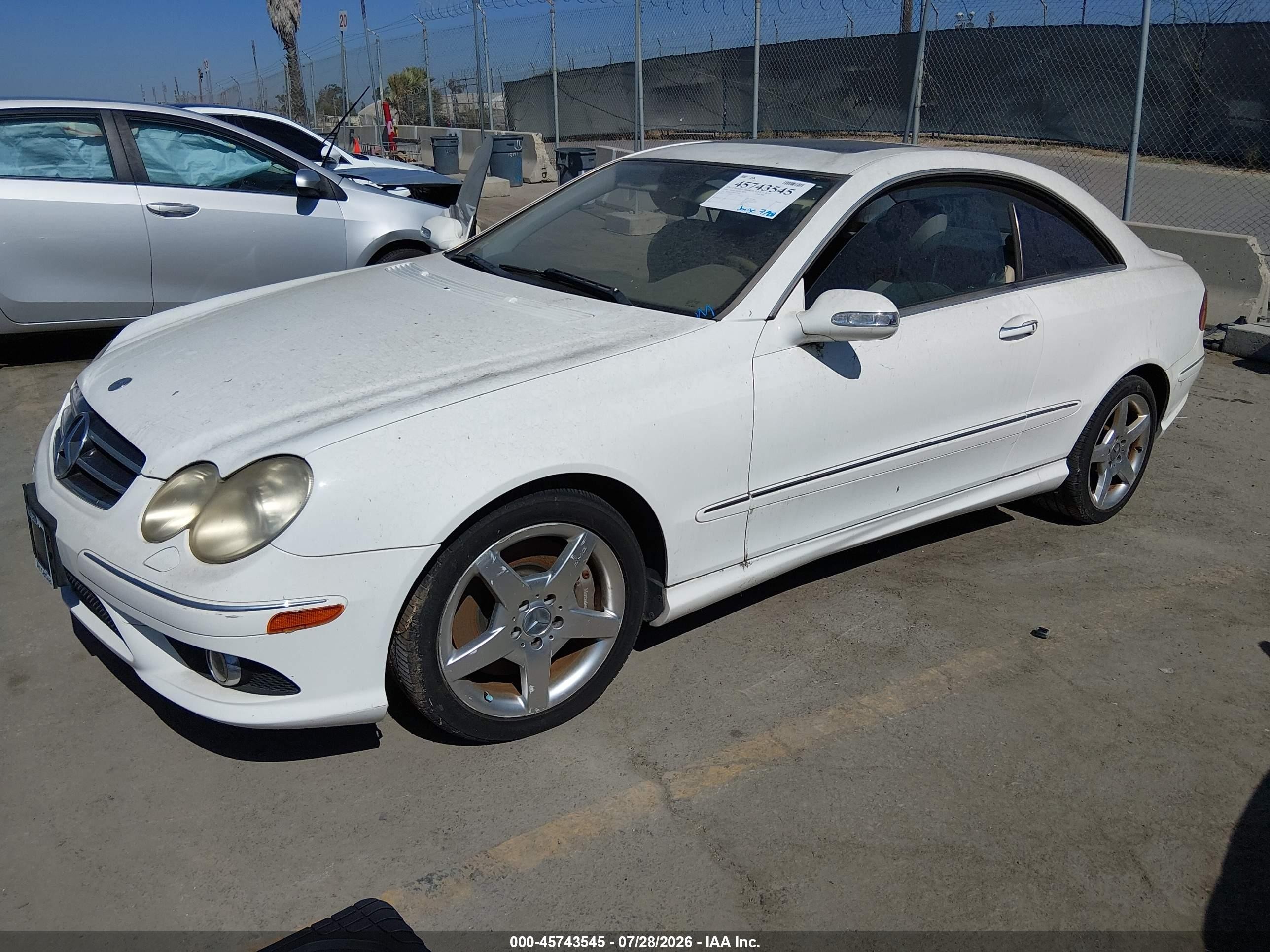2006 Mercedes-benz Clk 500   White vin: WDBTJ75H86F179183