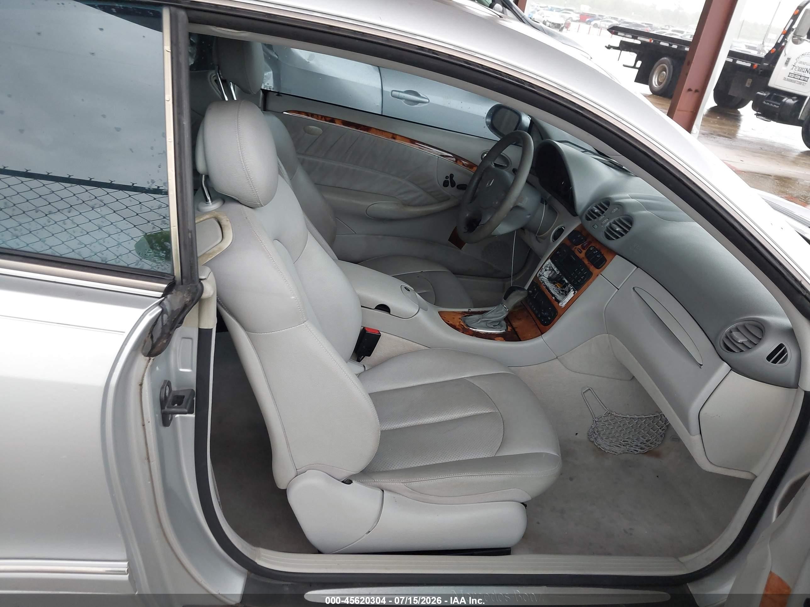 2004 Mercedes-benz Clk 500   Silver vin: WDBTJ75J14F075294