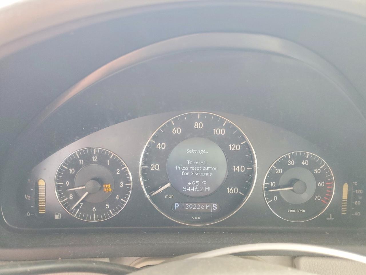 2005 Mercedes-benz Clk Silver vin: WDBTJ75J15F149346