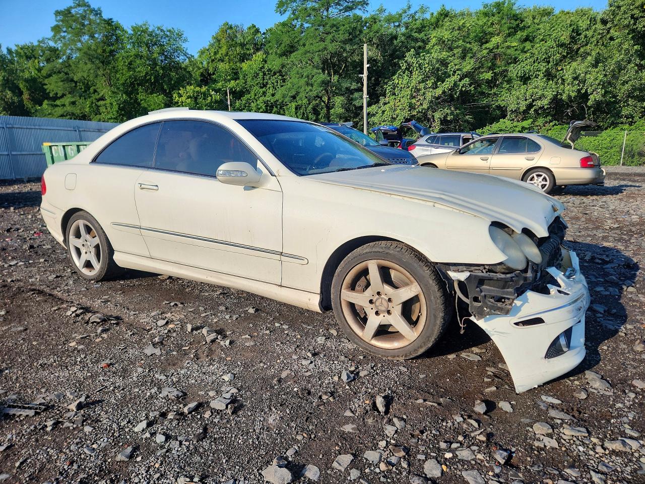 2006 Mercedes-benz Clk White vin: WDBTJ75J16F168576
