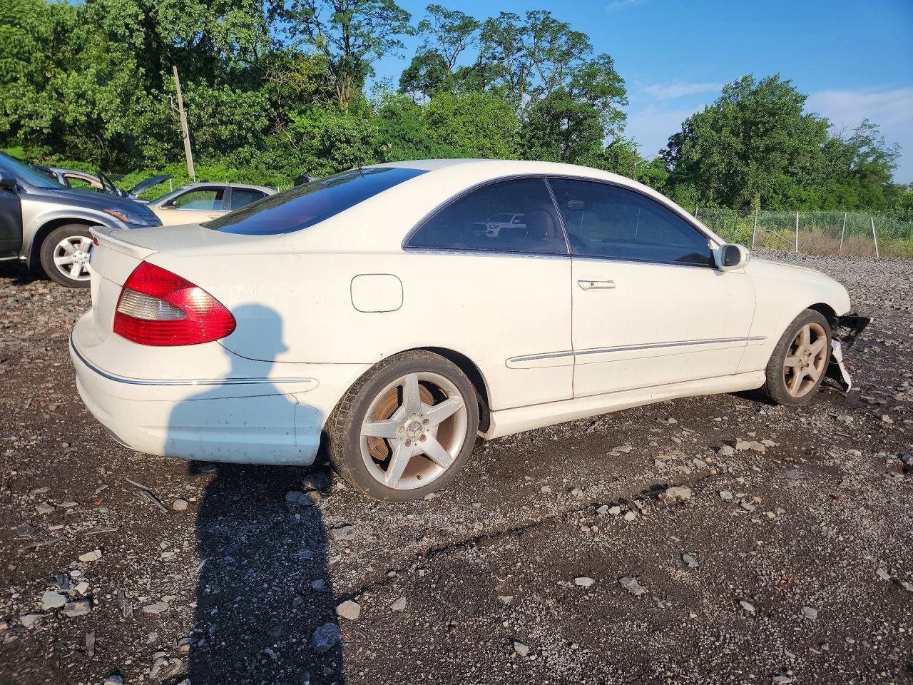 2006 Mercedes-benz Clk White vin: WDBTJ75J16F168576
