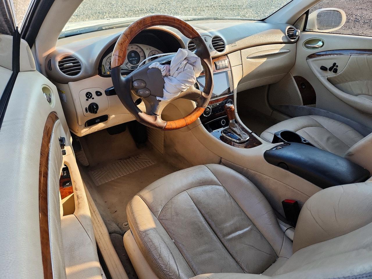 2006 Mercedes-benz Clk White vin: WDBTJ75J16F168576