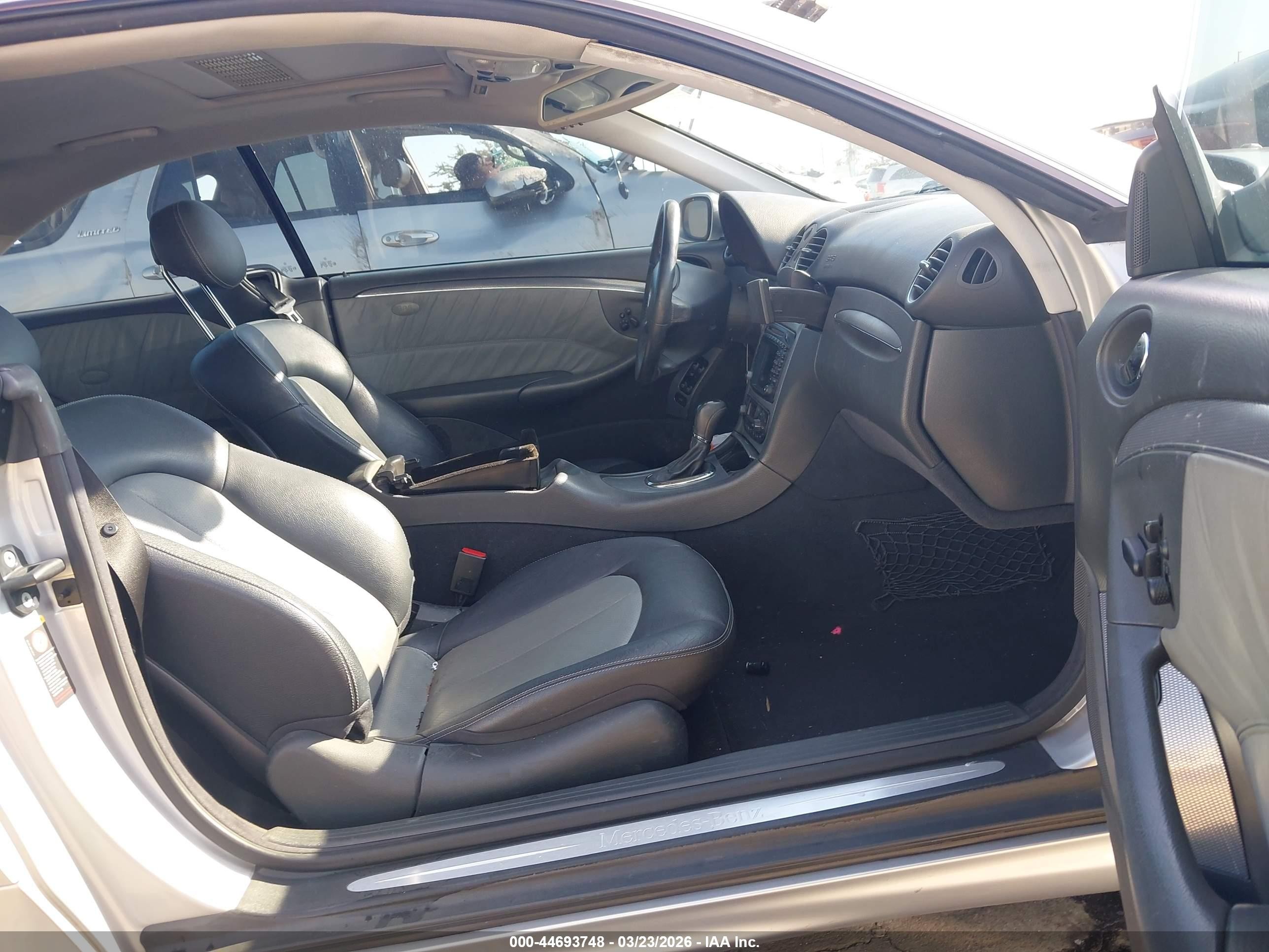 2003 Mercedes-benz Clk 500   Silver vin: WDBTJ75J63F017776