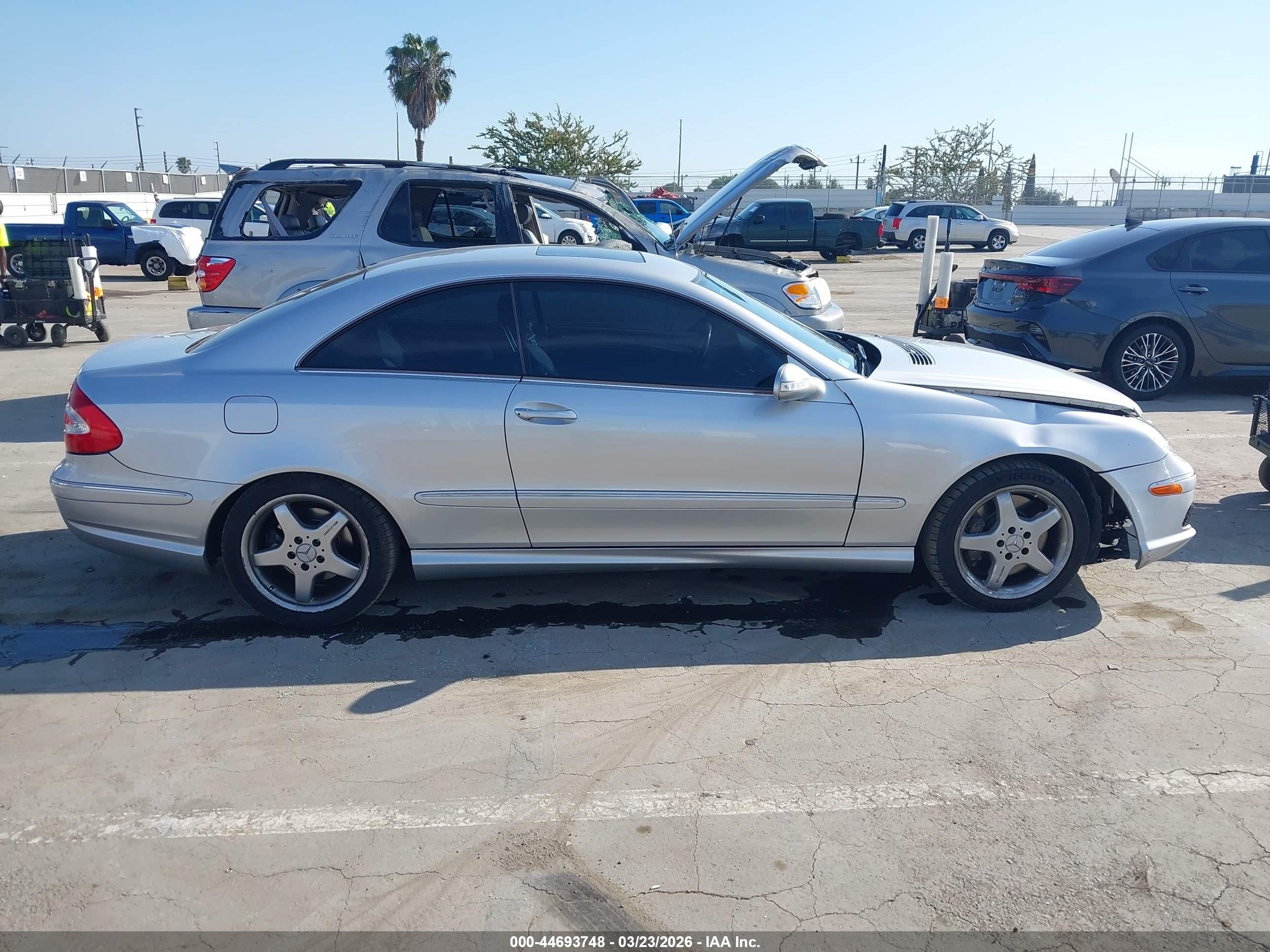 2003 Mercedes-benz Clk 500   Silver vin: WDBTJ75J63F017776