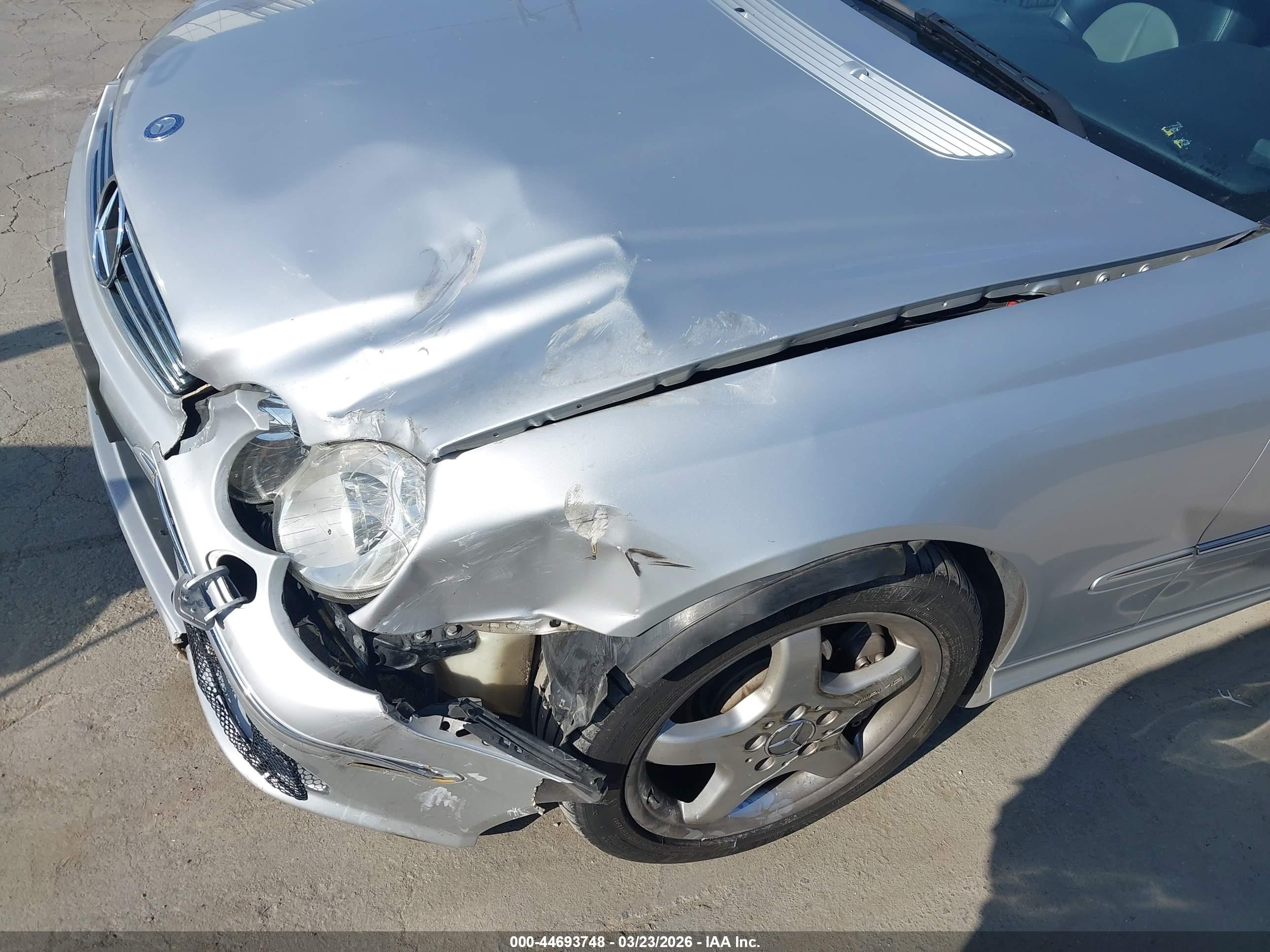 2003 Mercedes-benz Clk 500   Silver vin: WDBTJ75J63F017776