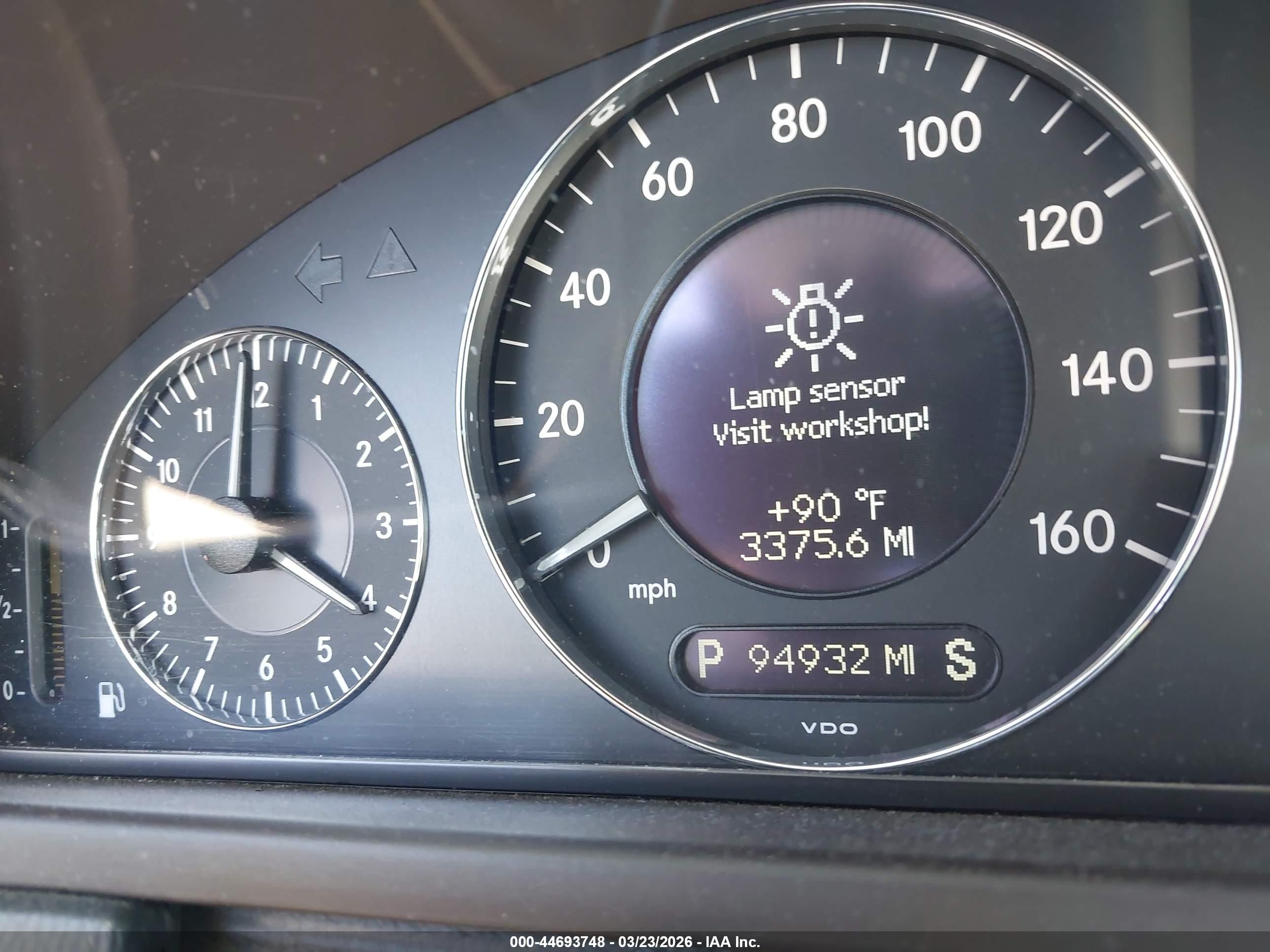 2003 Mercedes-benz Clk 500   Silver vin: WDBTJ75J63F017776