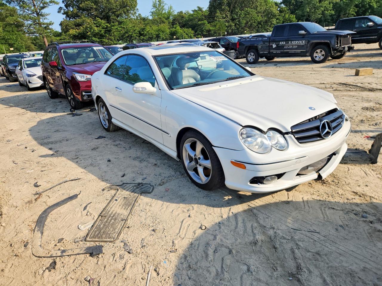 2004 Mercedes-benz Clk 500 White vin: WDBTJ75J64F079552