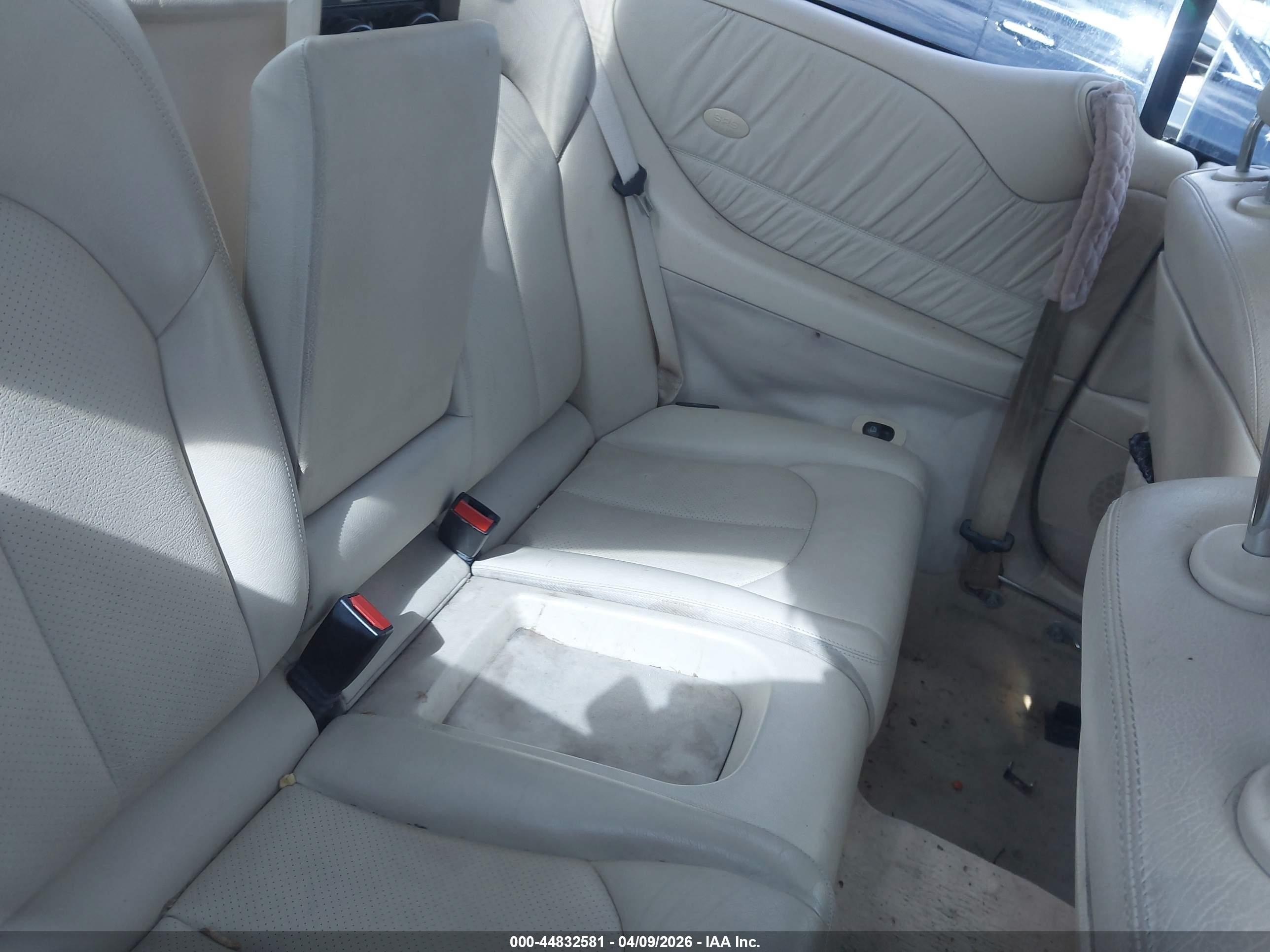 2004 Mercedes-benz Clk 500   Blue vin: WDBTJ75J94F086639