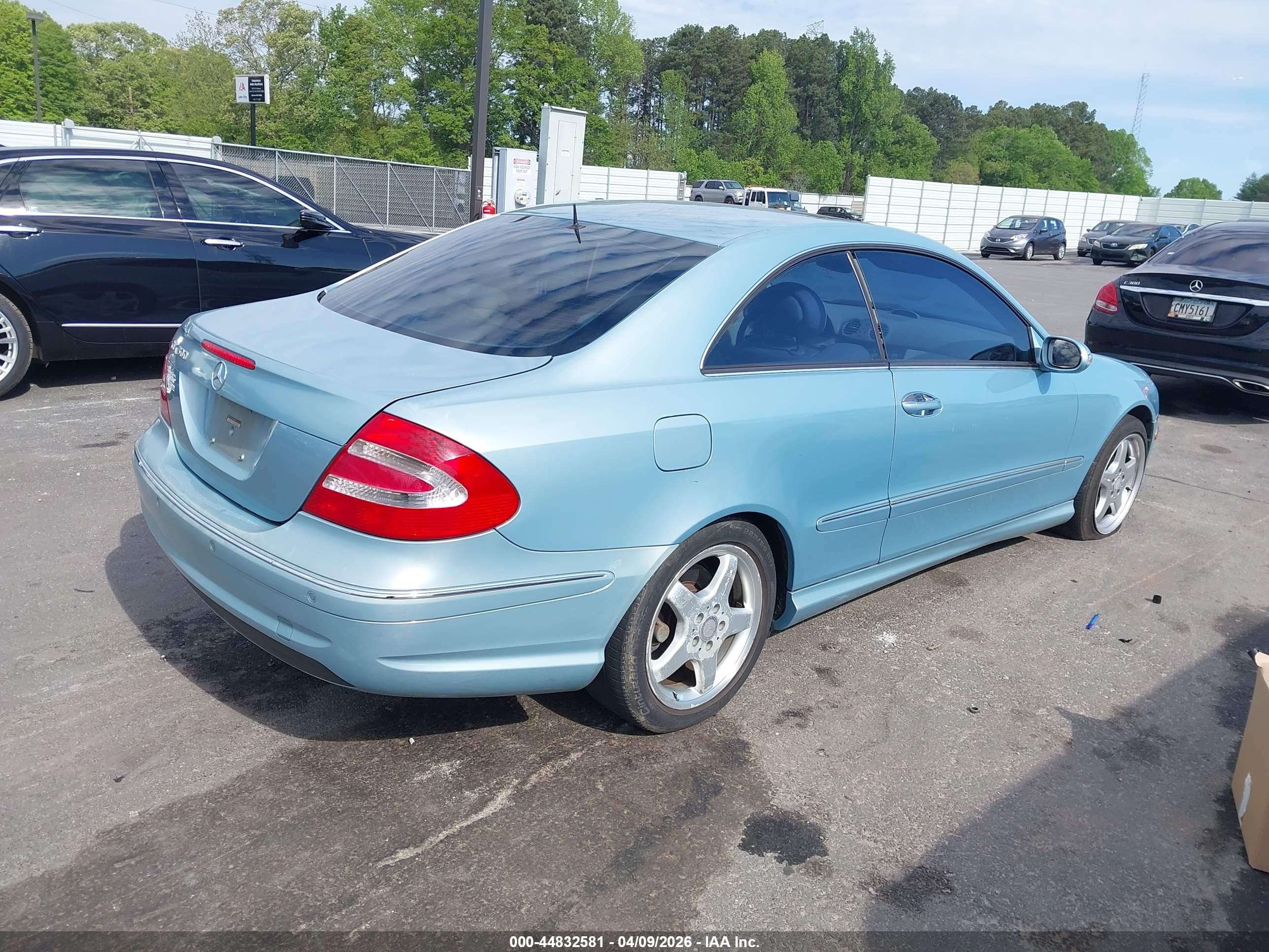 2004 Mercedes-benz Clk 500   Blue vin: WDBTJ75J94F086639