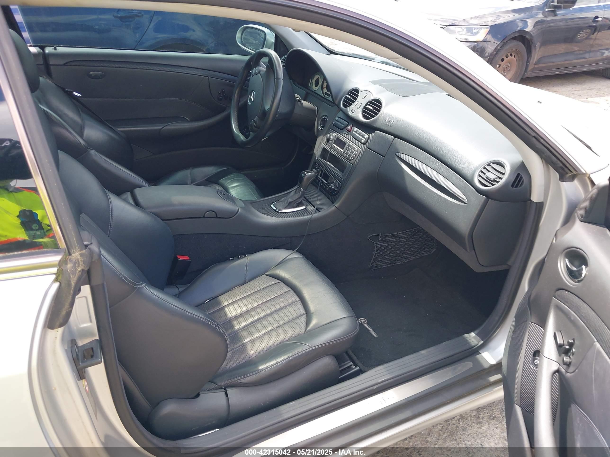 2003 Mercedes-benz Clk 55 Amg   Silver vin: WDBTJ76H13F035842
