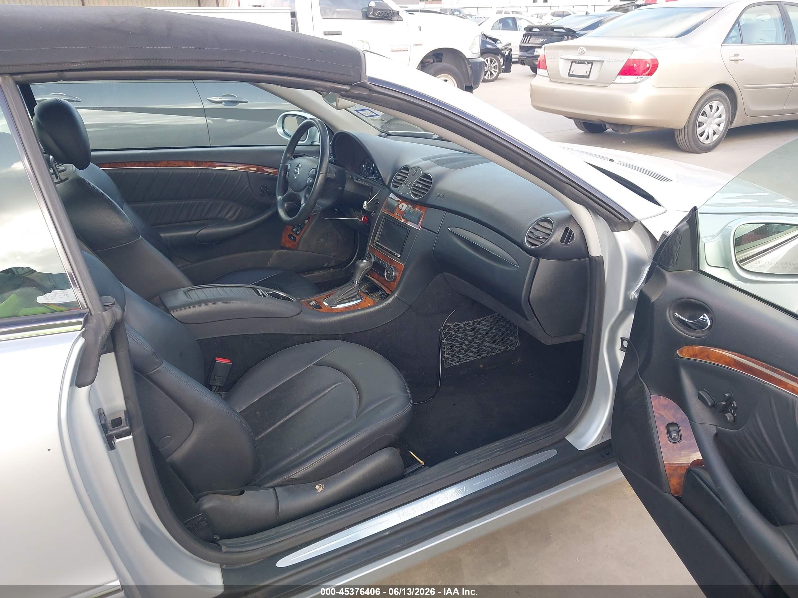 2007 Mercedes-benz Clk 350   Silver vin: WDBTK56F17F212623