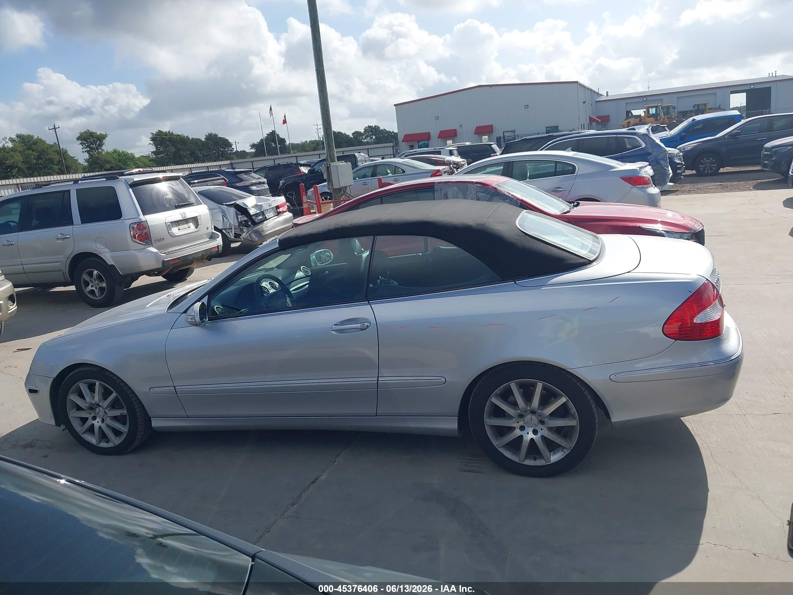 2007 Mercedes-benz Clk 350   Silver vin: WDBTK56F17F212623