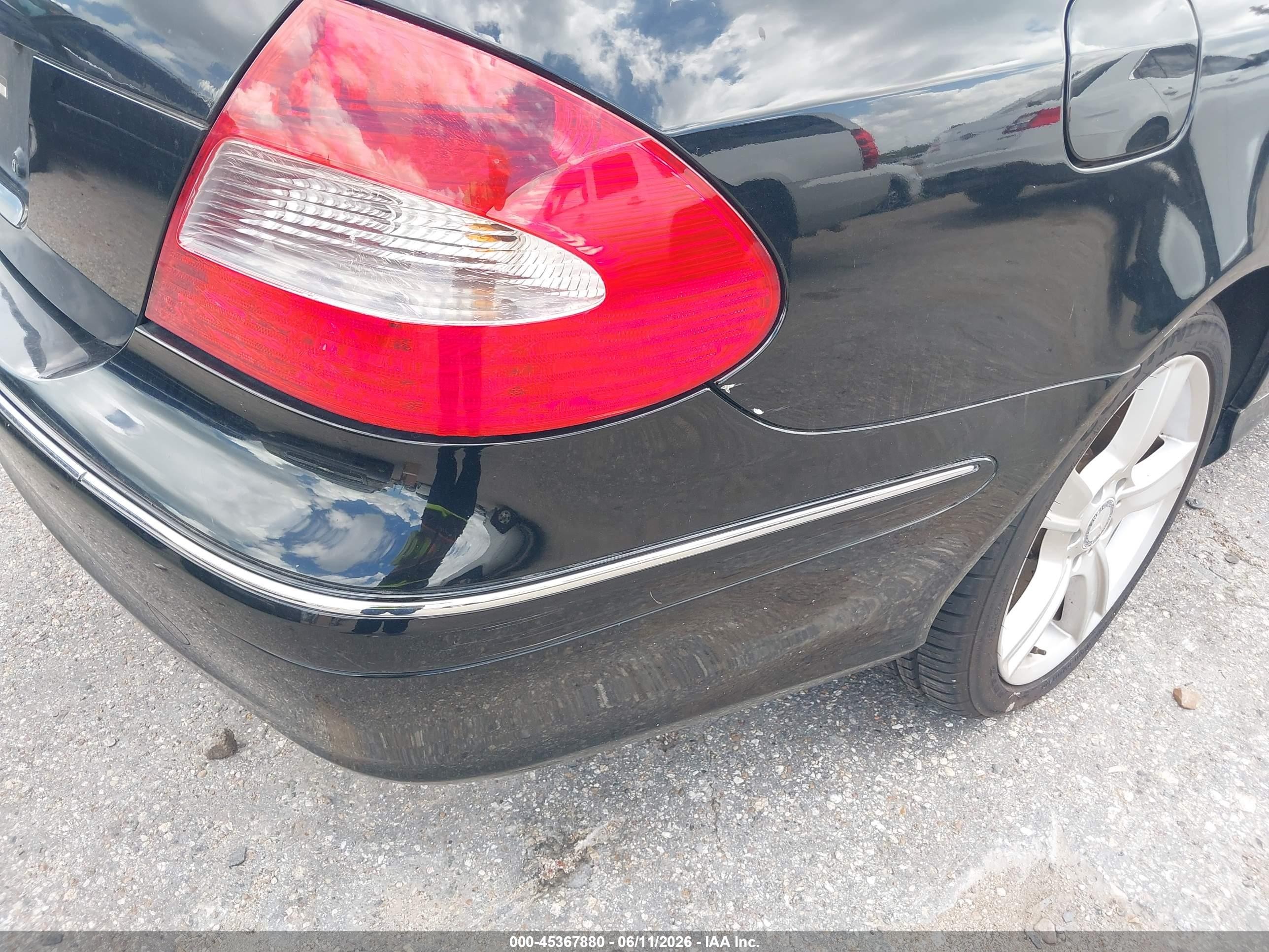 2008 Mercedes-benz Clk 350   Black vin: WDBTK56F18F236454