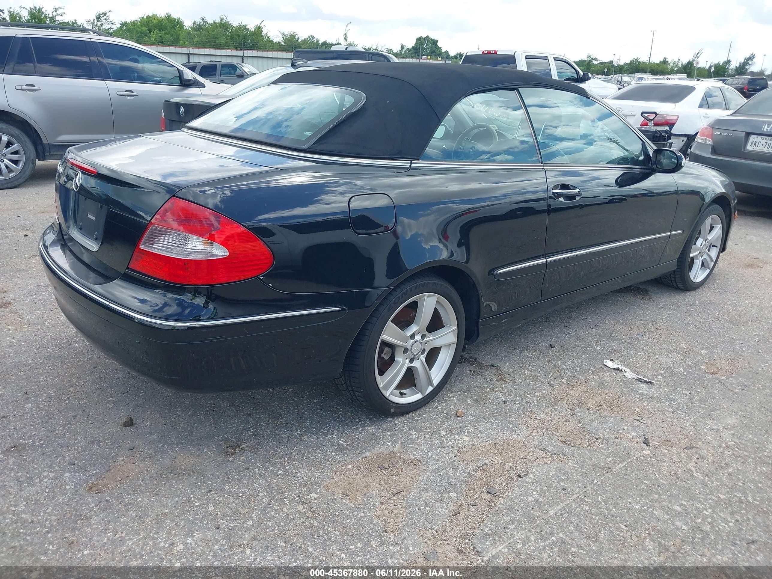 2008 Mercedes-benz Clk 350   Black vin: WDBTK56F18F236454