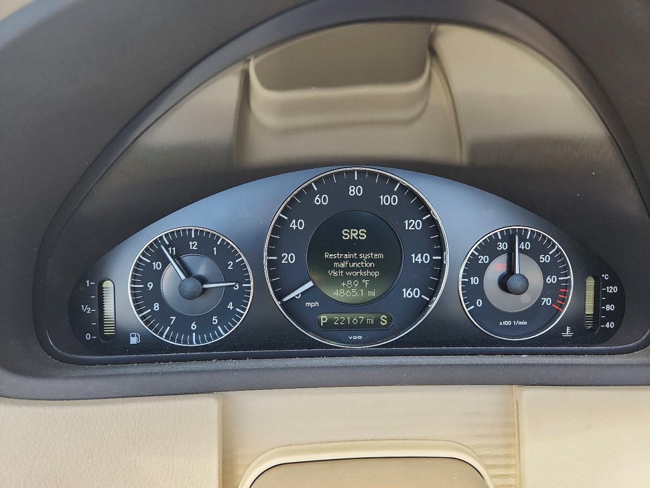2007 Mercedes-benz C-class White vin: WDBTK56F27F224781