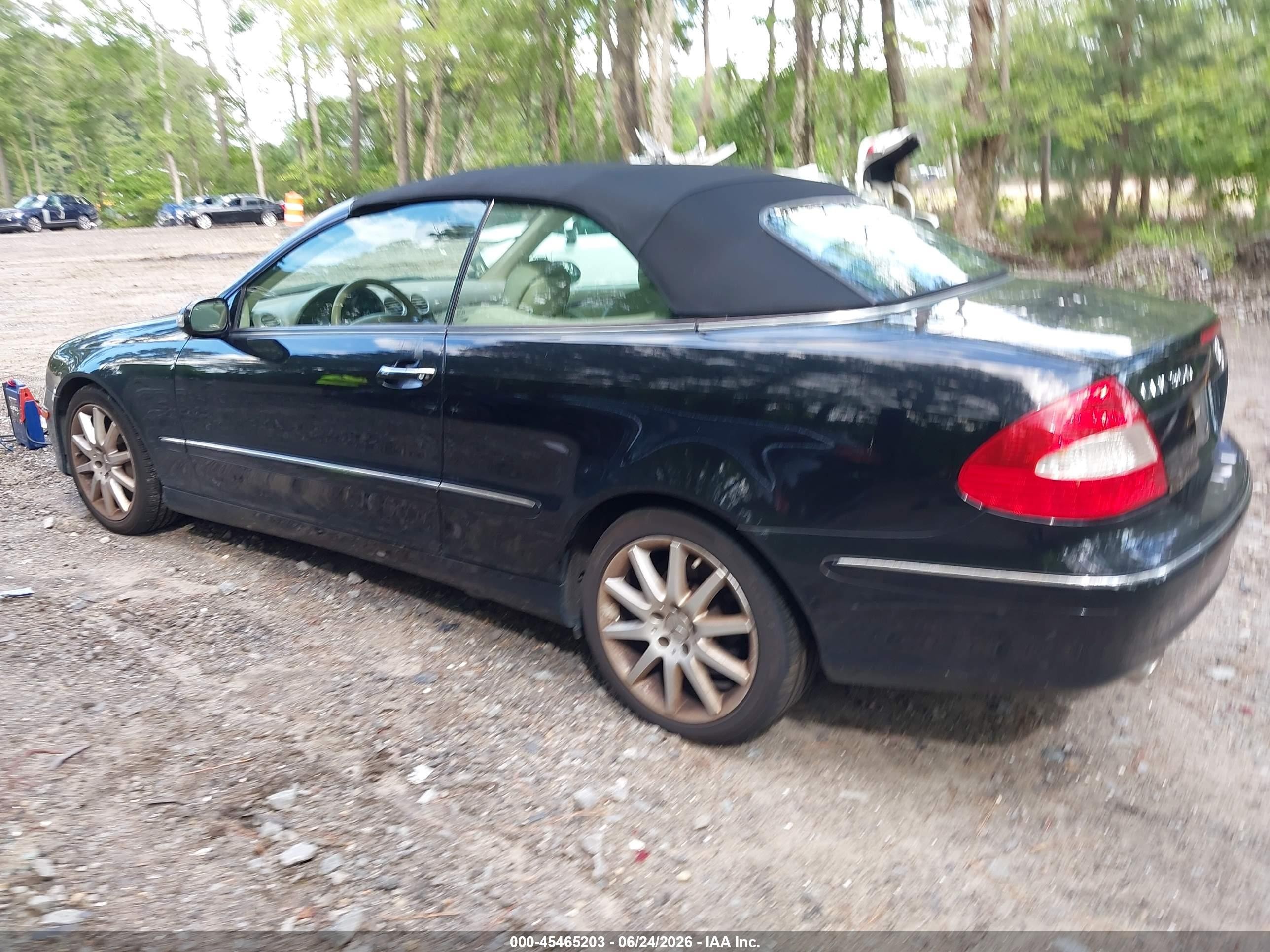 2007 Mercedes-benz Clk 350   Черный vin: WDBTK56F37F218505