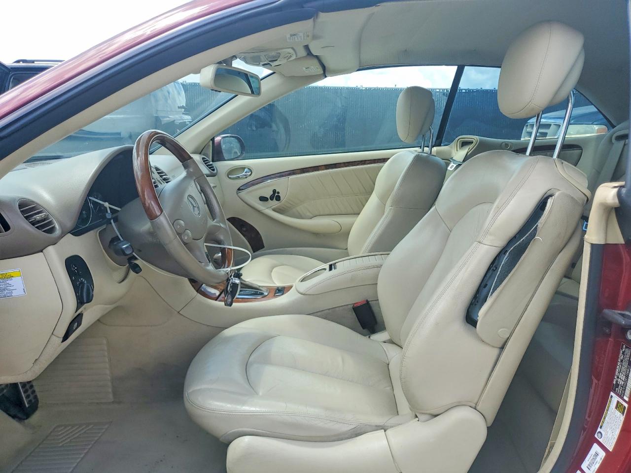 2009 Mercedes-benz Clk 350 Red vin: WDBTK56F39T108803