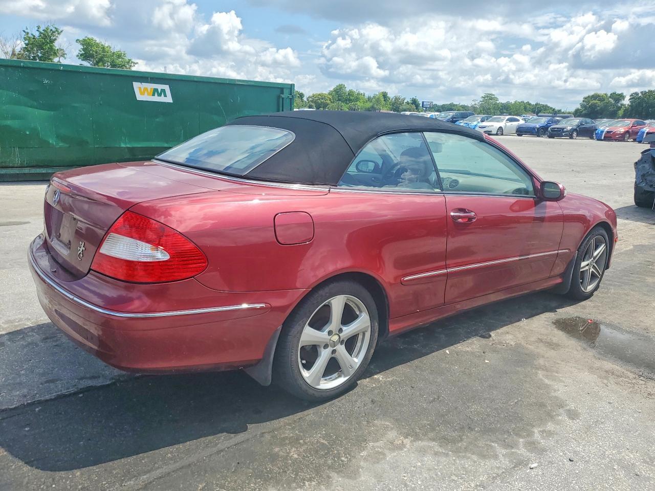 2009 Mercedes-benz Clk 350 Red vin: WDBTK56F39T108803