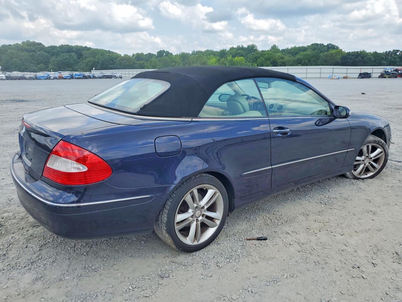 2009 Mercedes-benz Clk 350 Blue vin: WDBTK56F39T108820