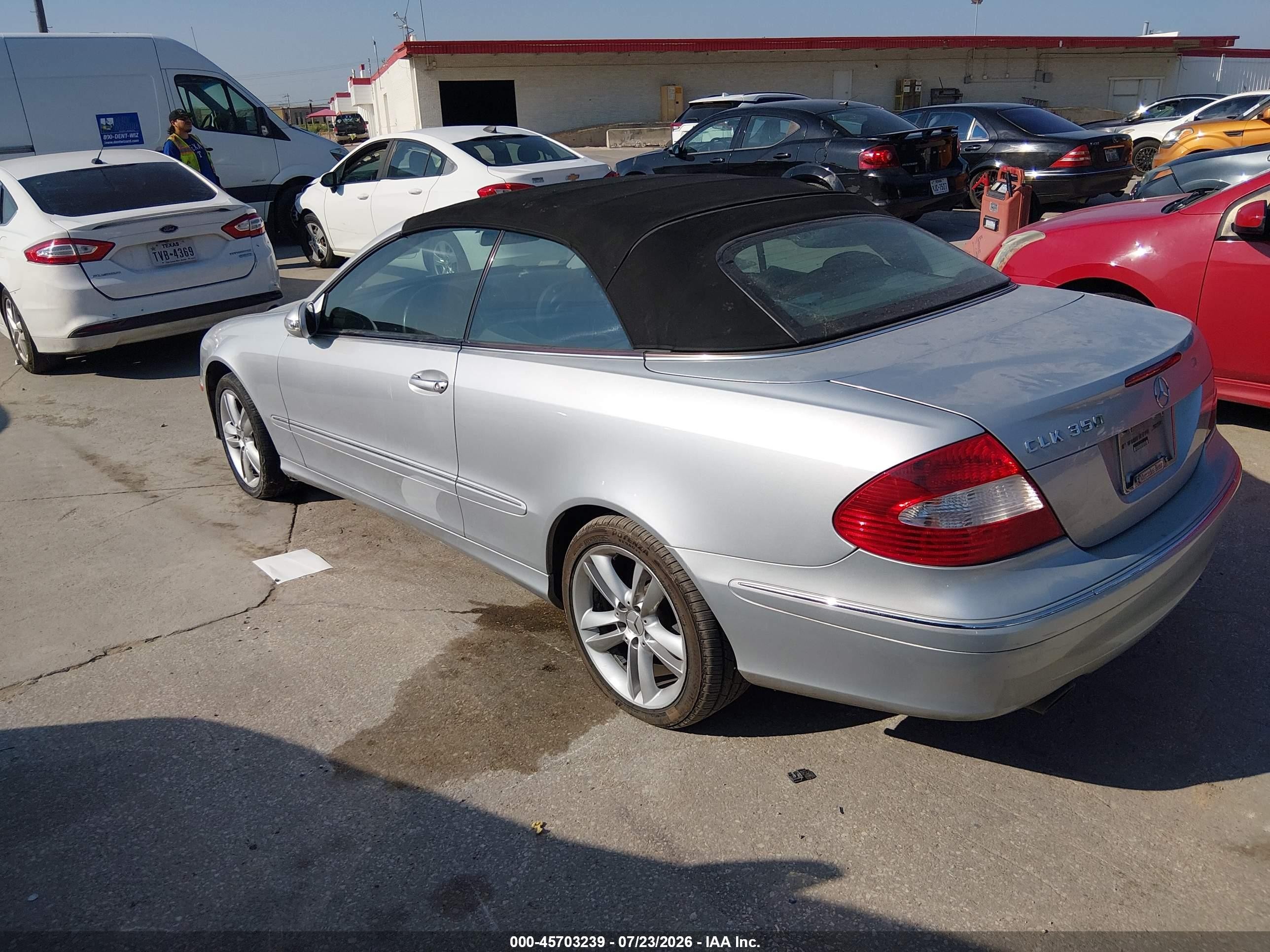 2007 Mercedes-benz Clk 350   Silver vin: WDBTK56F47F224944
