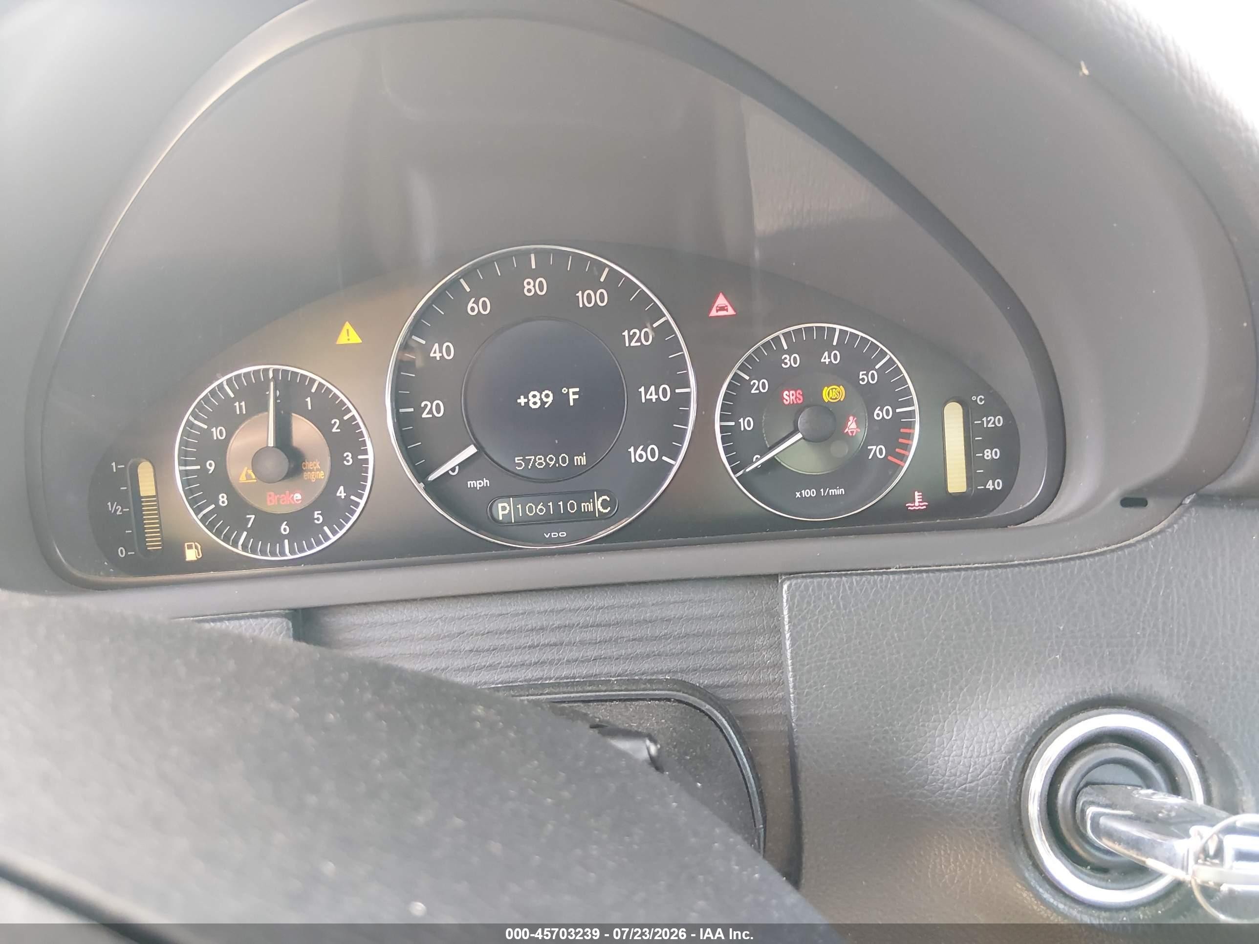 2007 Mercedes-benz Clk 350   Silver vin: WDBTK56F47F224944