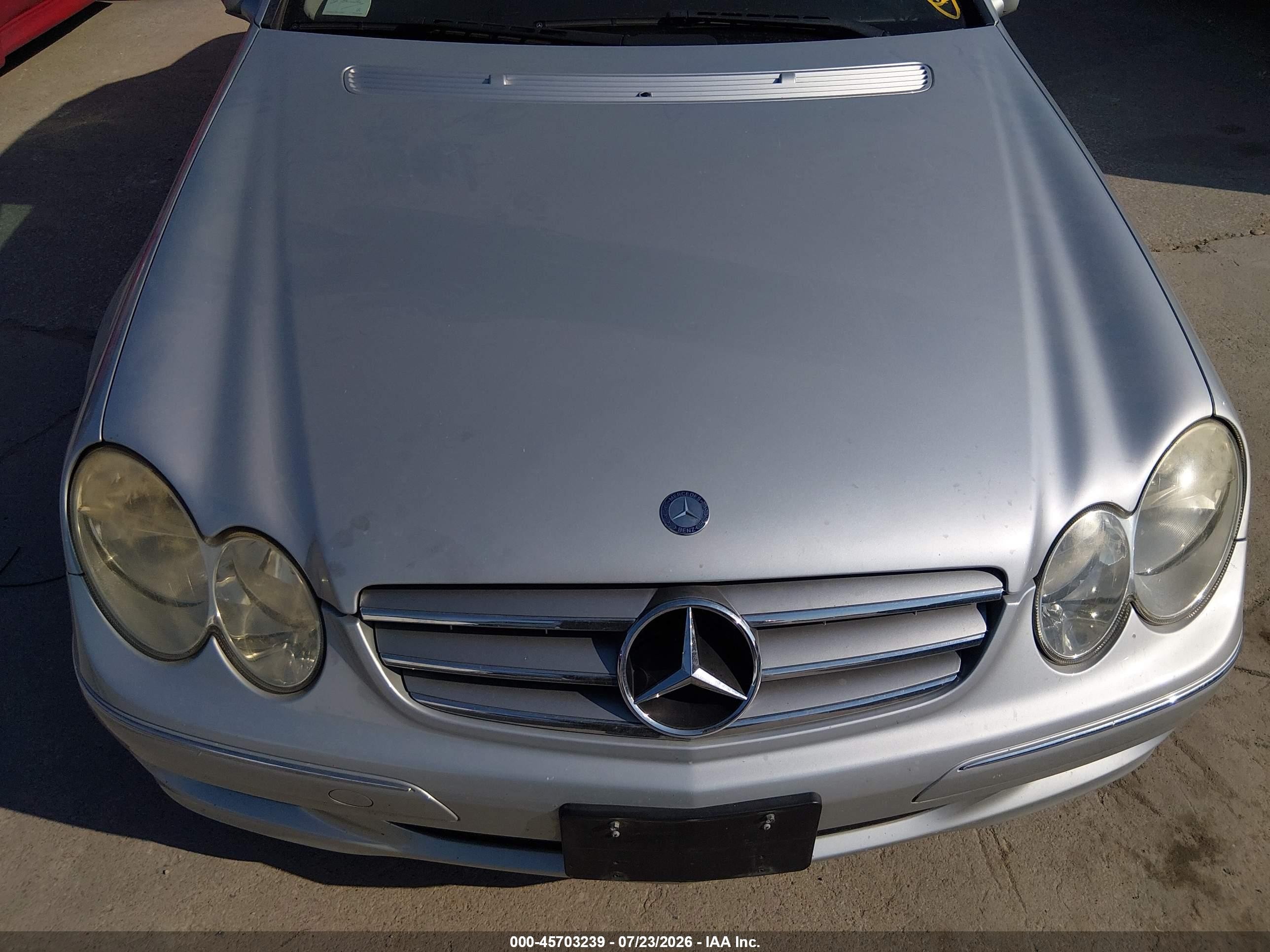 2007 Mercedes-benz Clk 350   Silver vin: WDBTK56F47F224944
