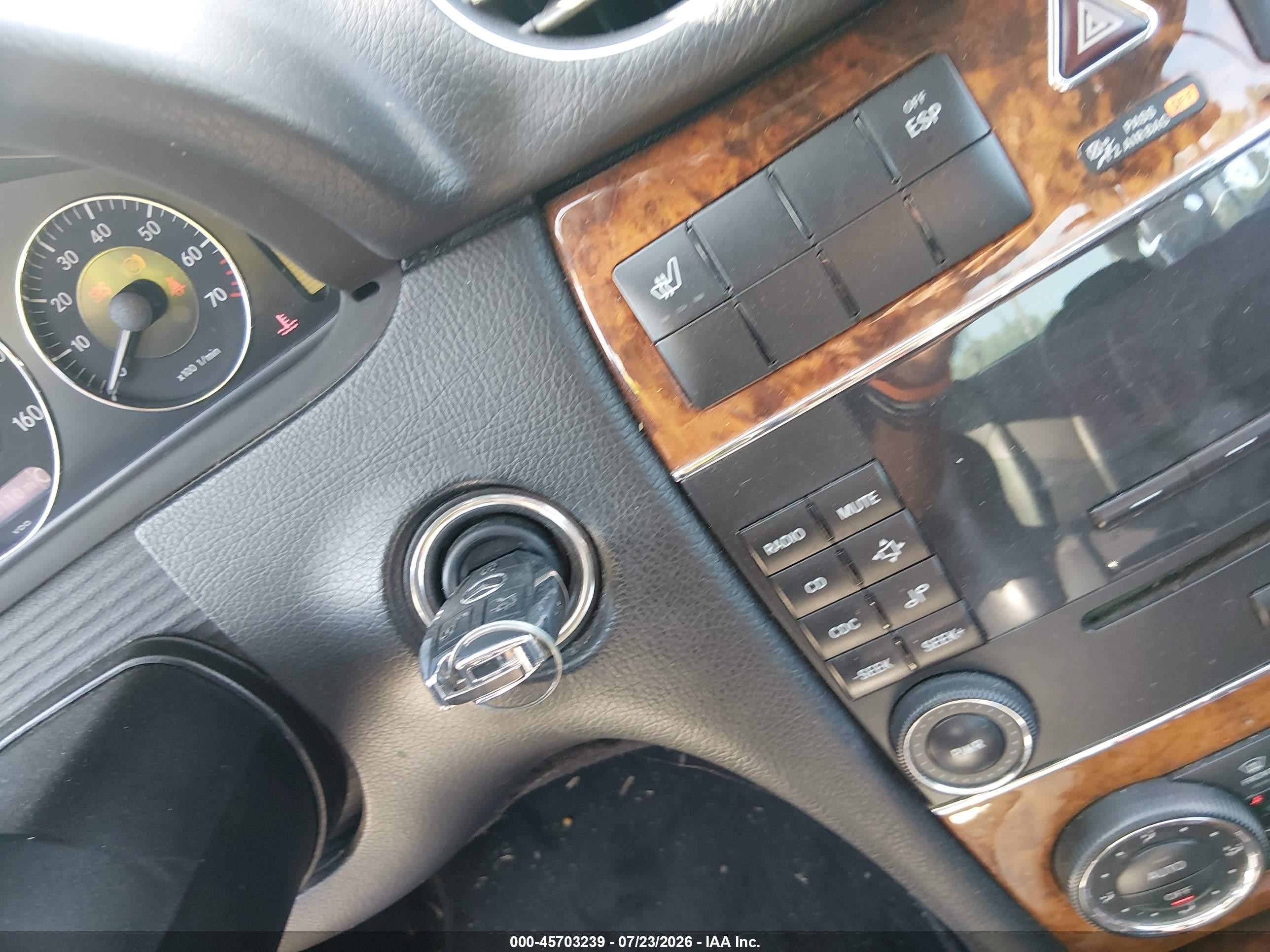 2007 Mercedes-benz Clk 350   Silver vin: WDBTK56F47F224944