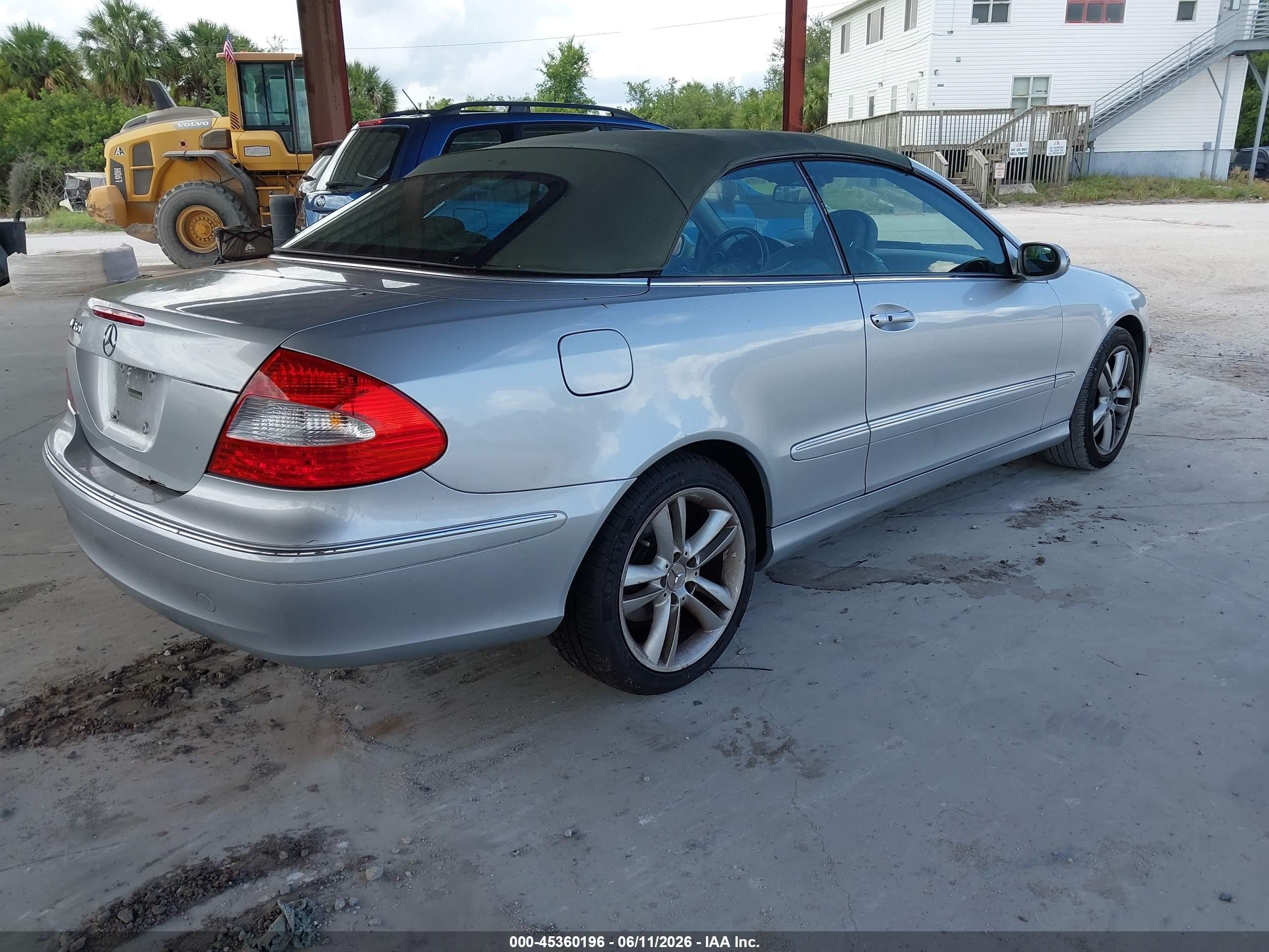 2007 Mercedes-benz Clk 350   Silver vin: WDBTK56F47T085786