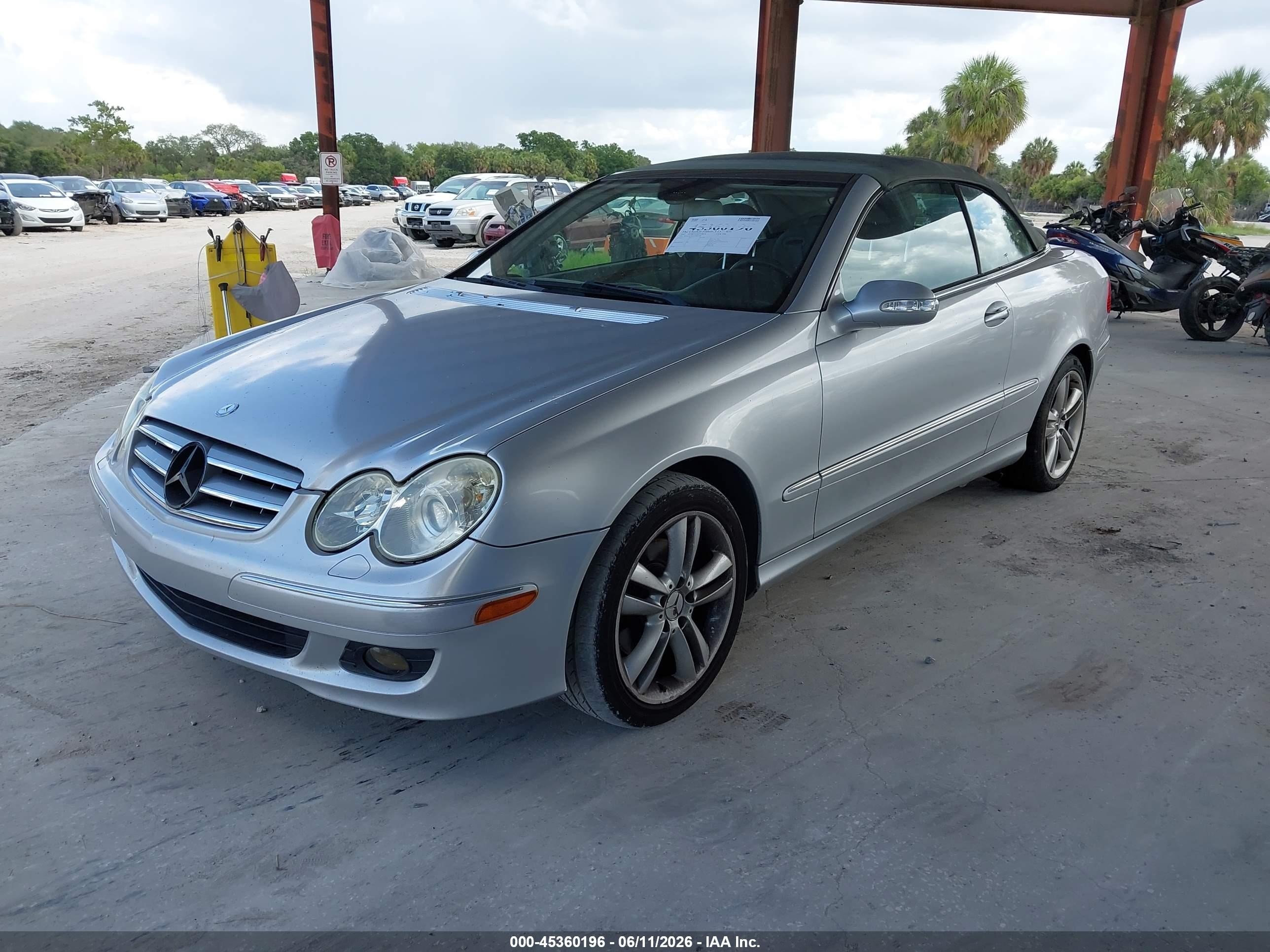 2007 Mercedes-benz Clk 350   Silver vin: WDBTK56F47T085786