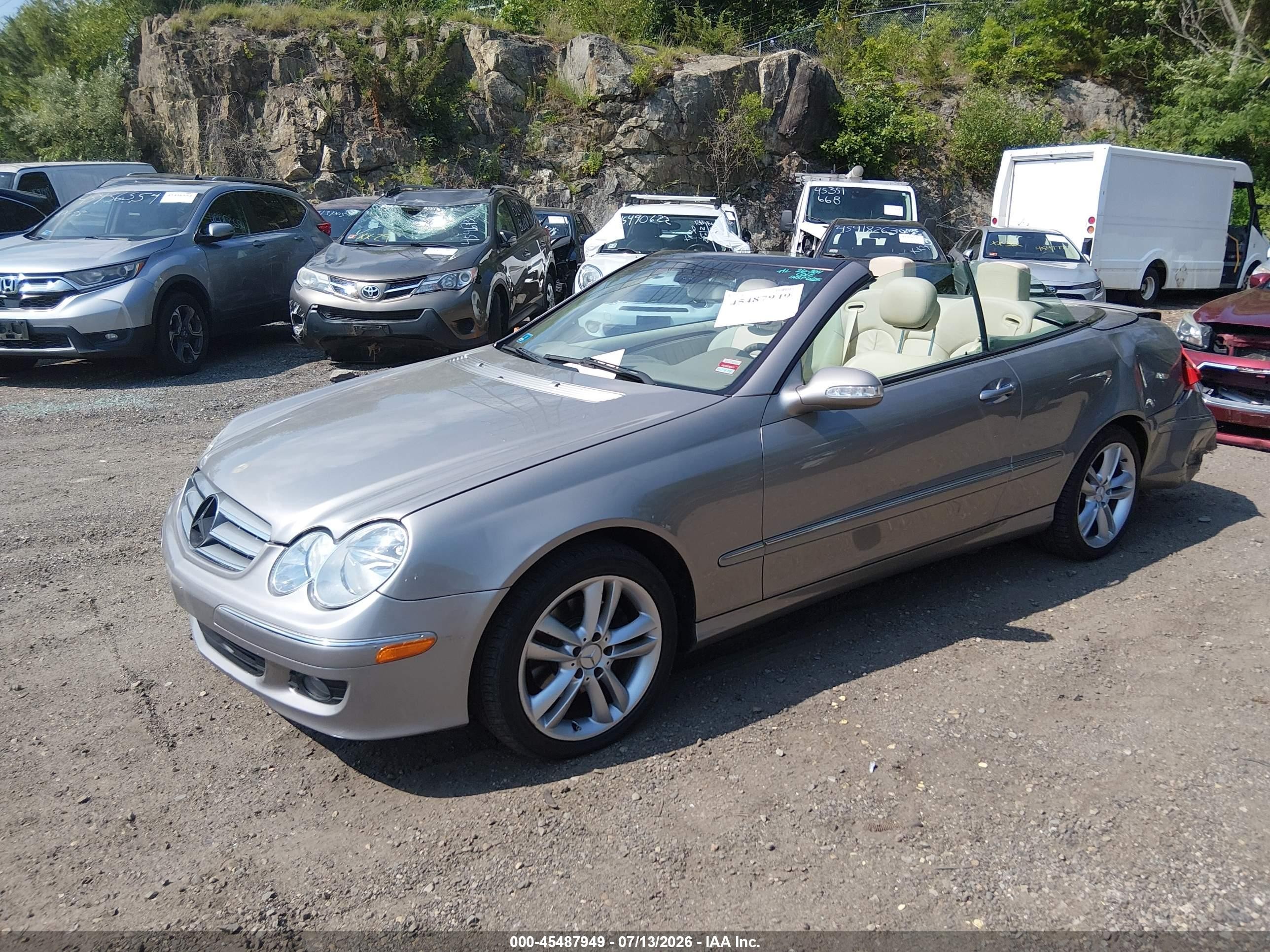 2007 Mercedes-benz Clk 350   Silver vin: WDBTK56F67F209636