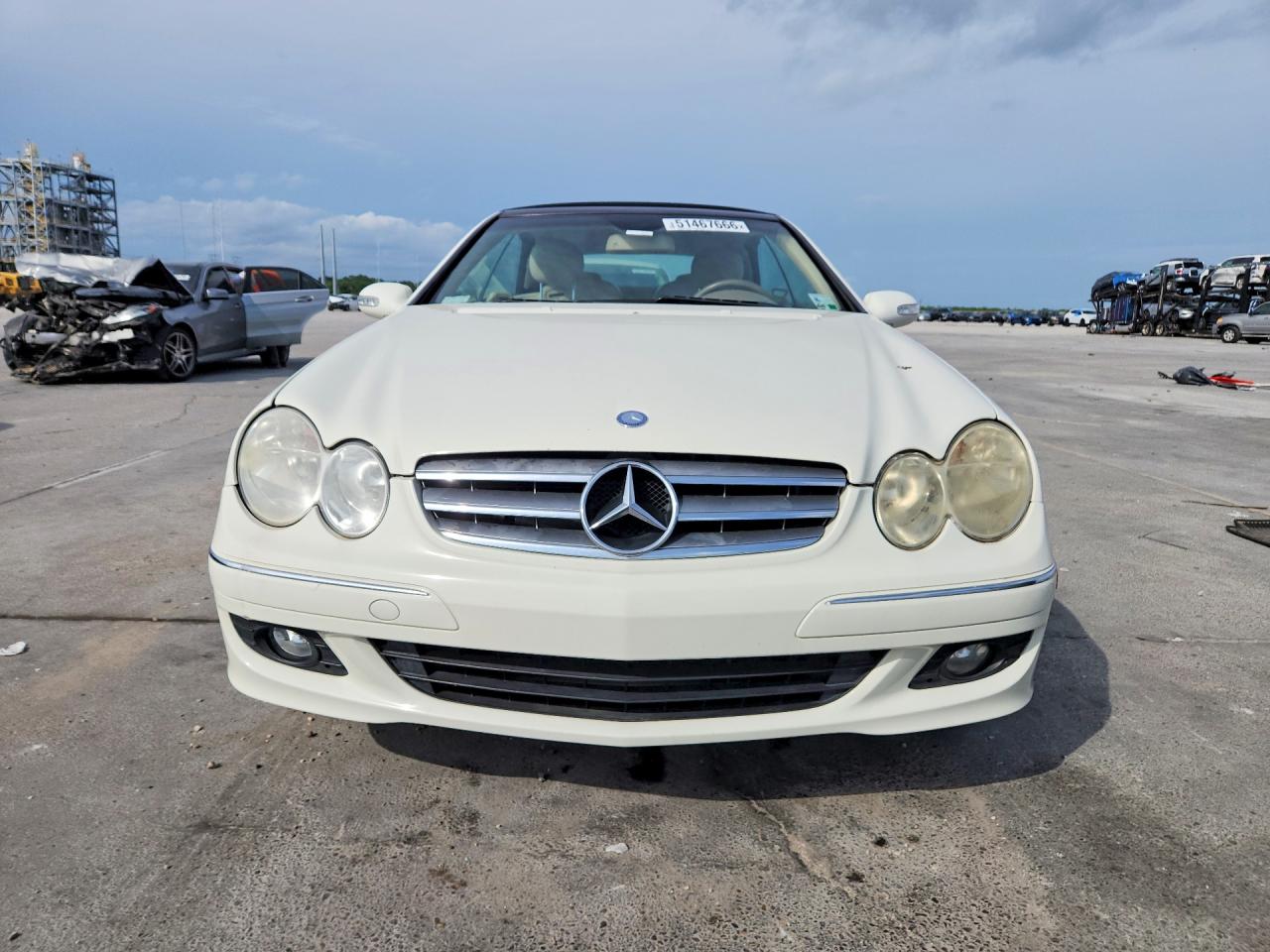 2008 Mercedes Benz Clk 350 White vin: WDBTK56F68F236353