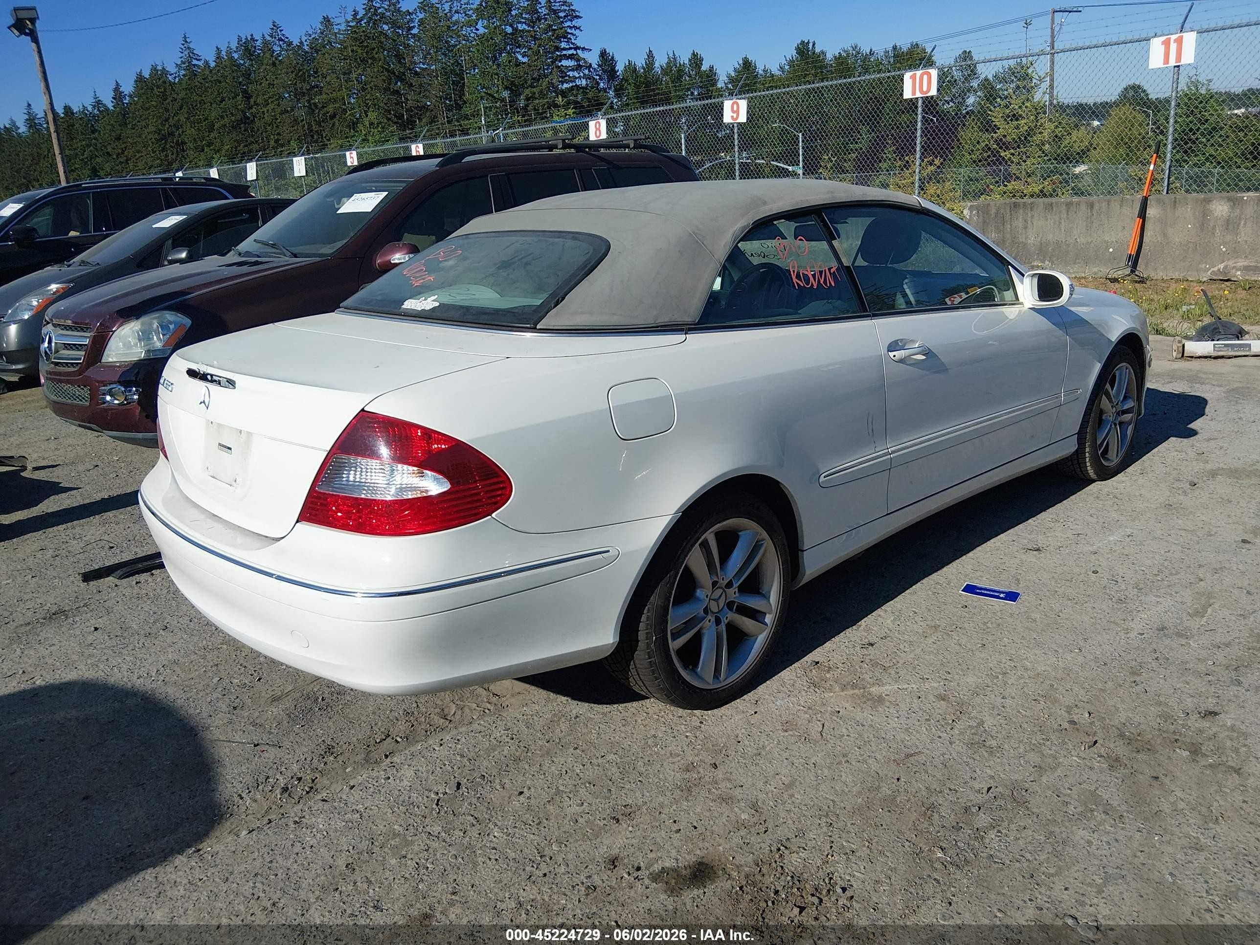 2006 Mercedes-benz Clk 350   White vin: WDBTK56F76T073114