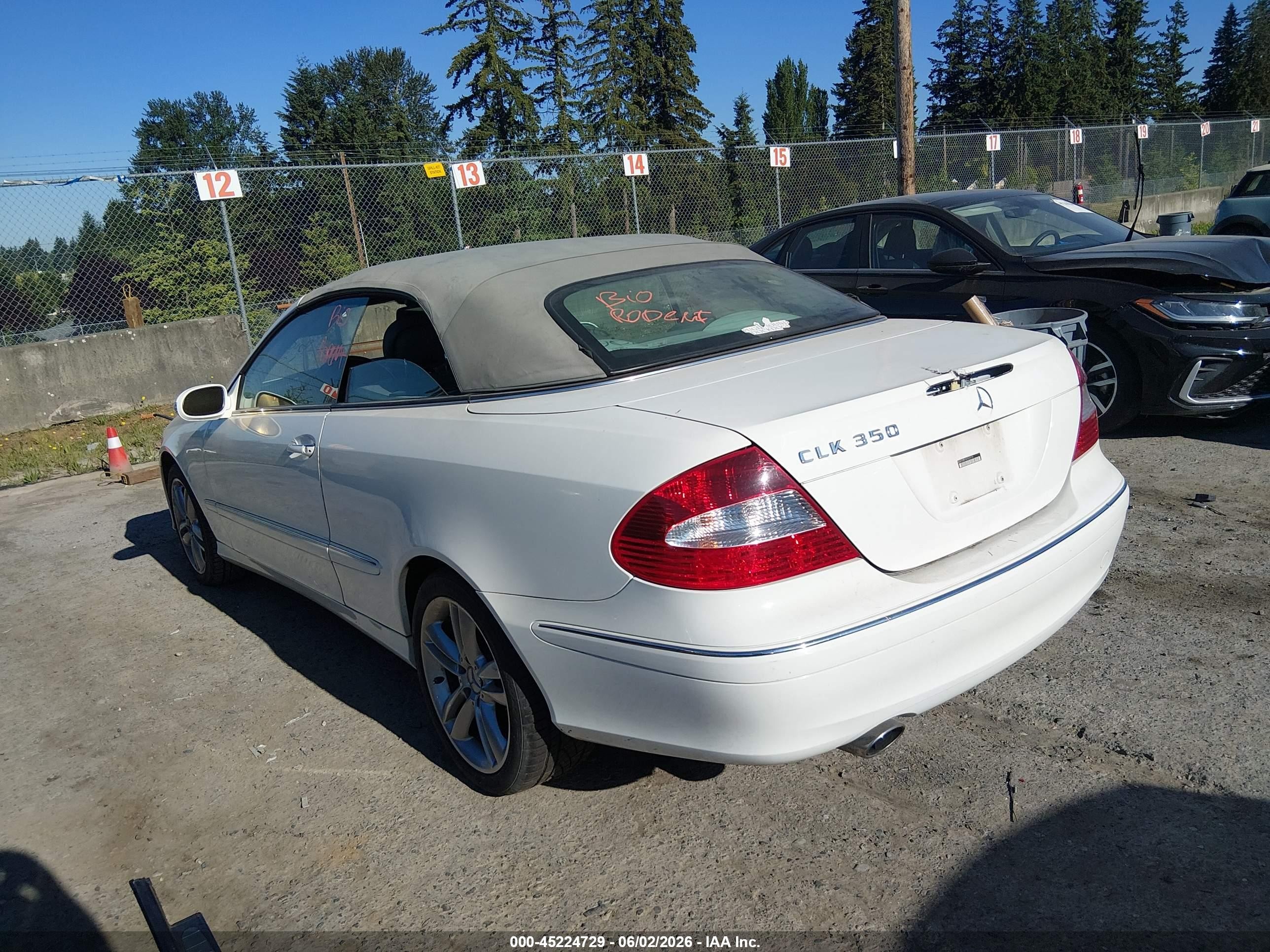 2006 Mercedes-benz Clk 350   White vin: WDBTK56F76T073114