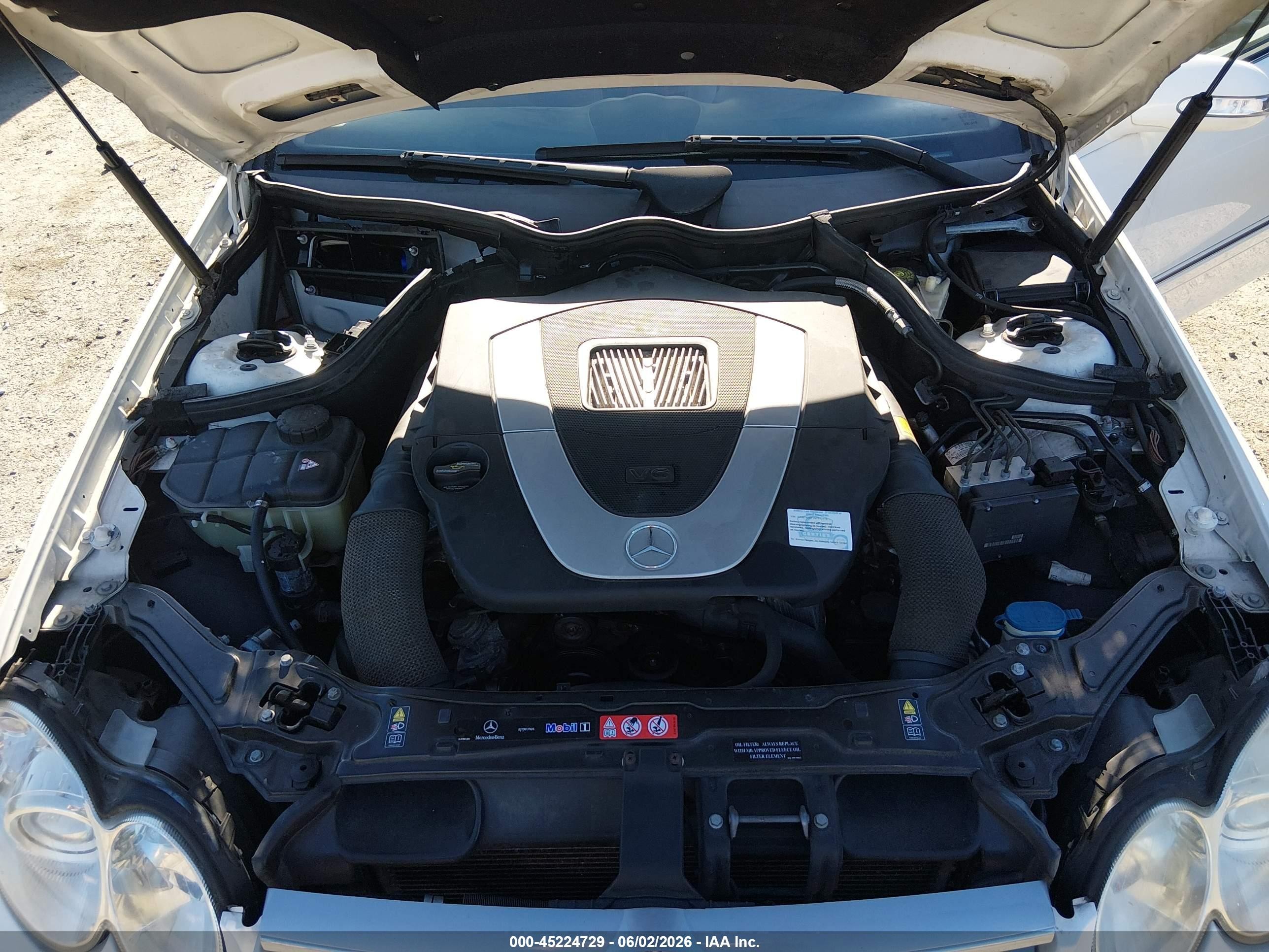 2006 Mercedes-benz Clk 350   White vin: WDBTK56F76T073114
