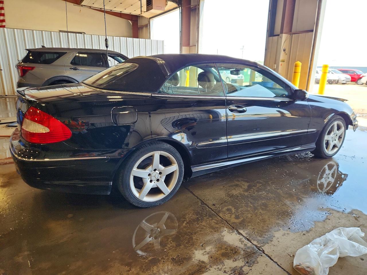 2009 Mercedes-benz Clk 350 Black vin: WDBTK56F89T105055