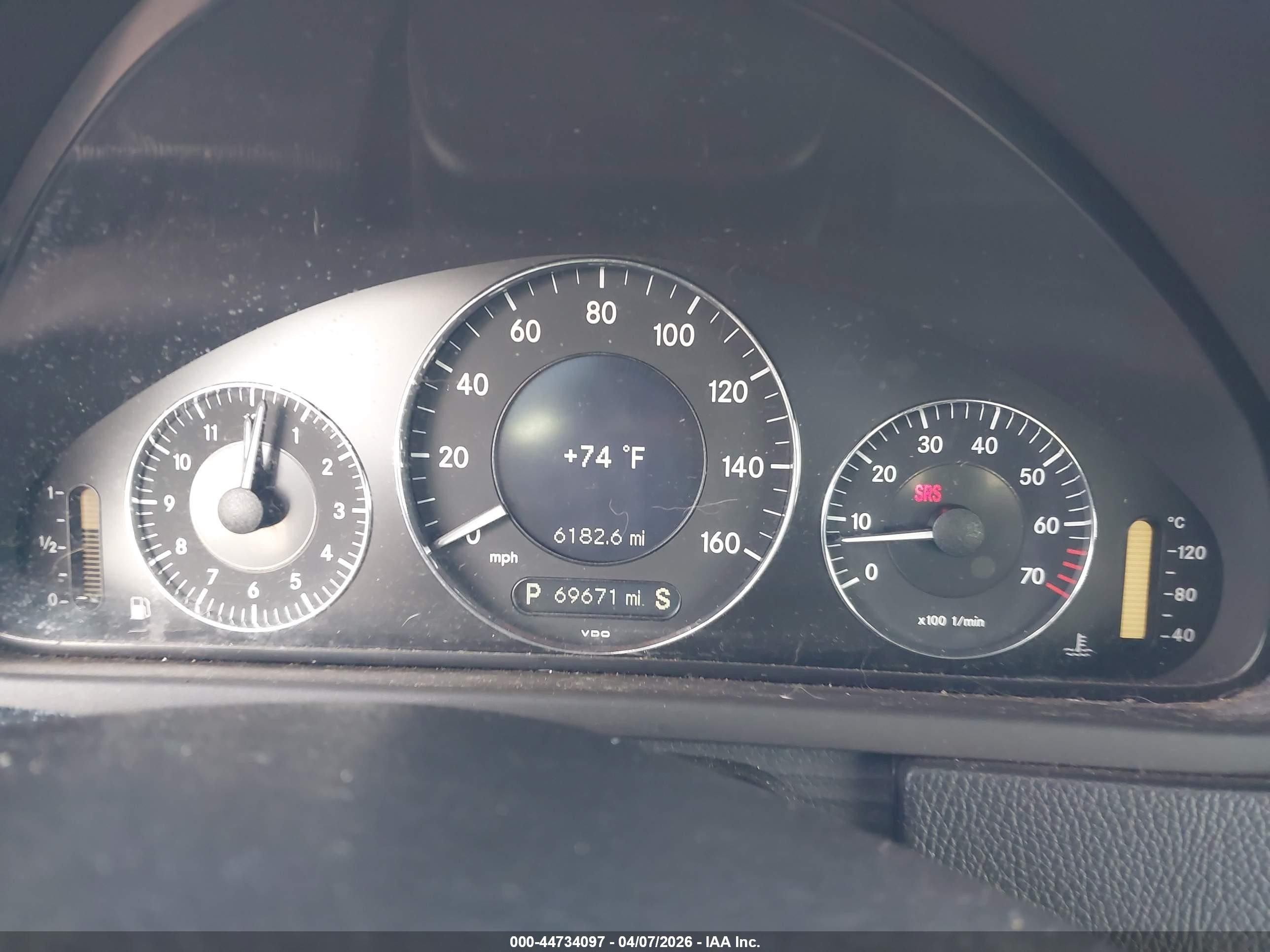 2007 Mercedes-benz Clk 350   White vin: WDBTK56F97F220887