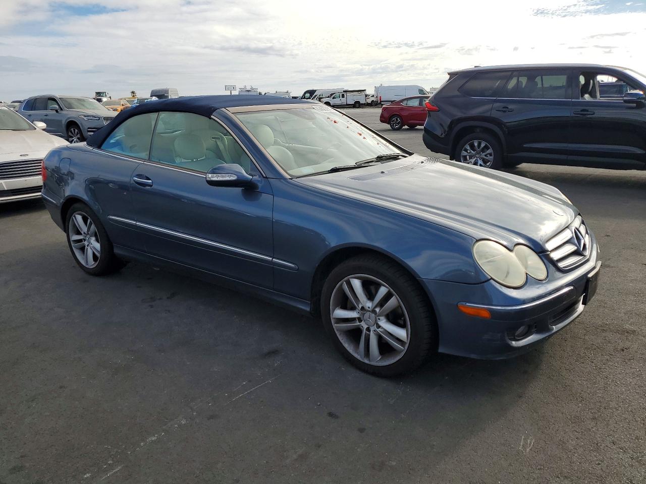 2007 Mercedes-benz Clk 350 Blue vin: WDBTK56F97T081541
