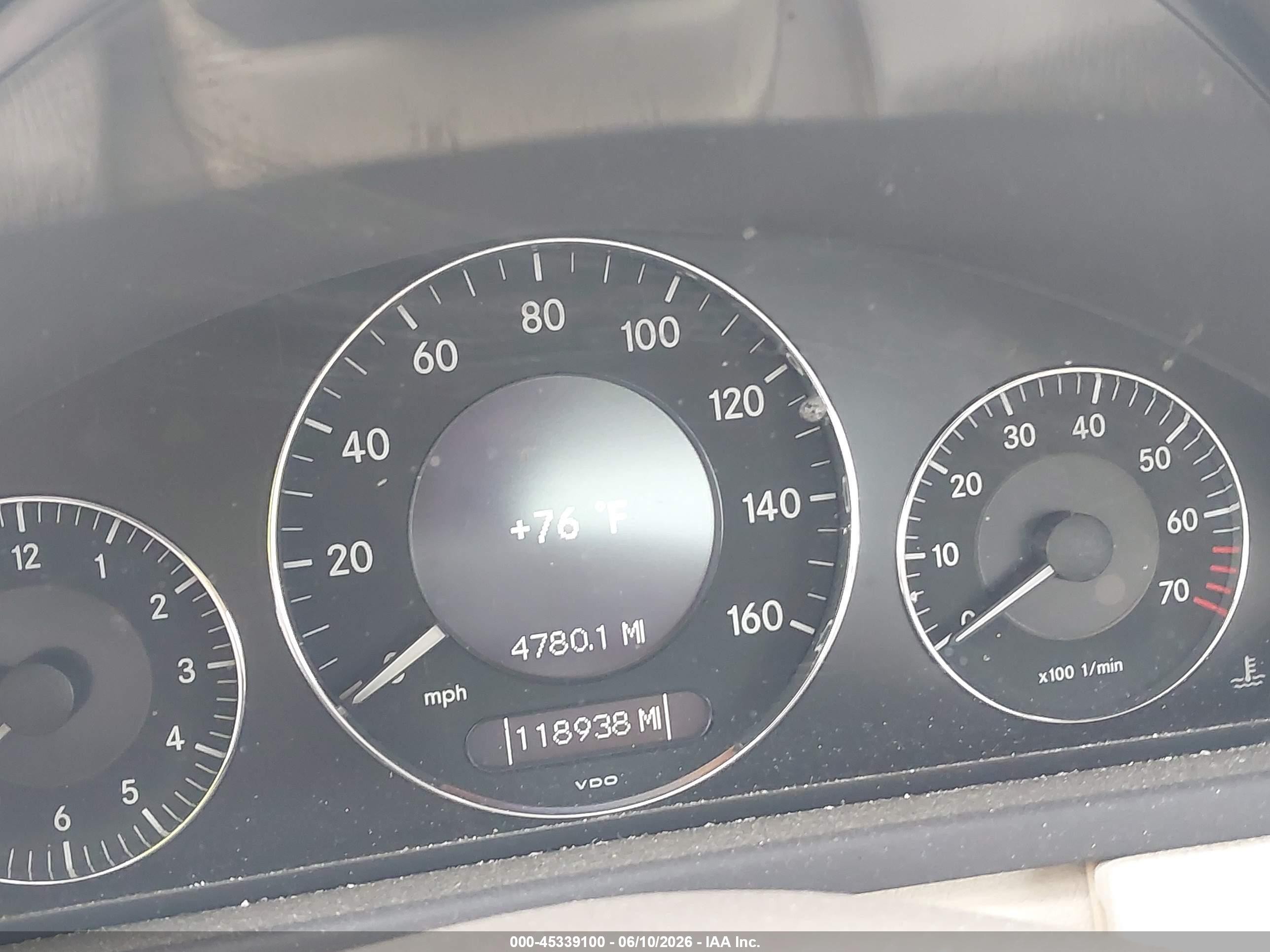 2008 Mercedes-benz Clk 350   White vin: WDBTK56FX8F256234