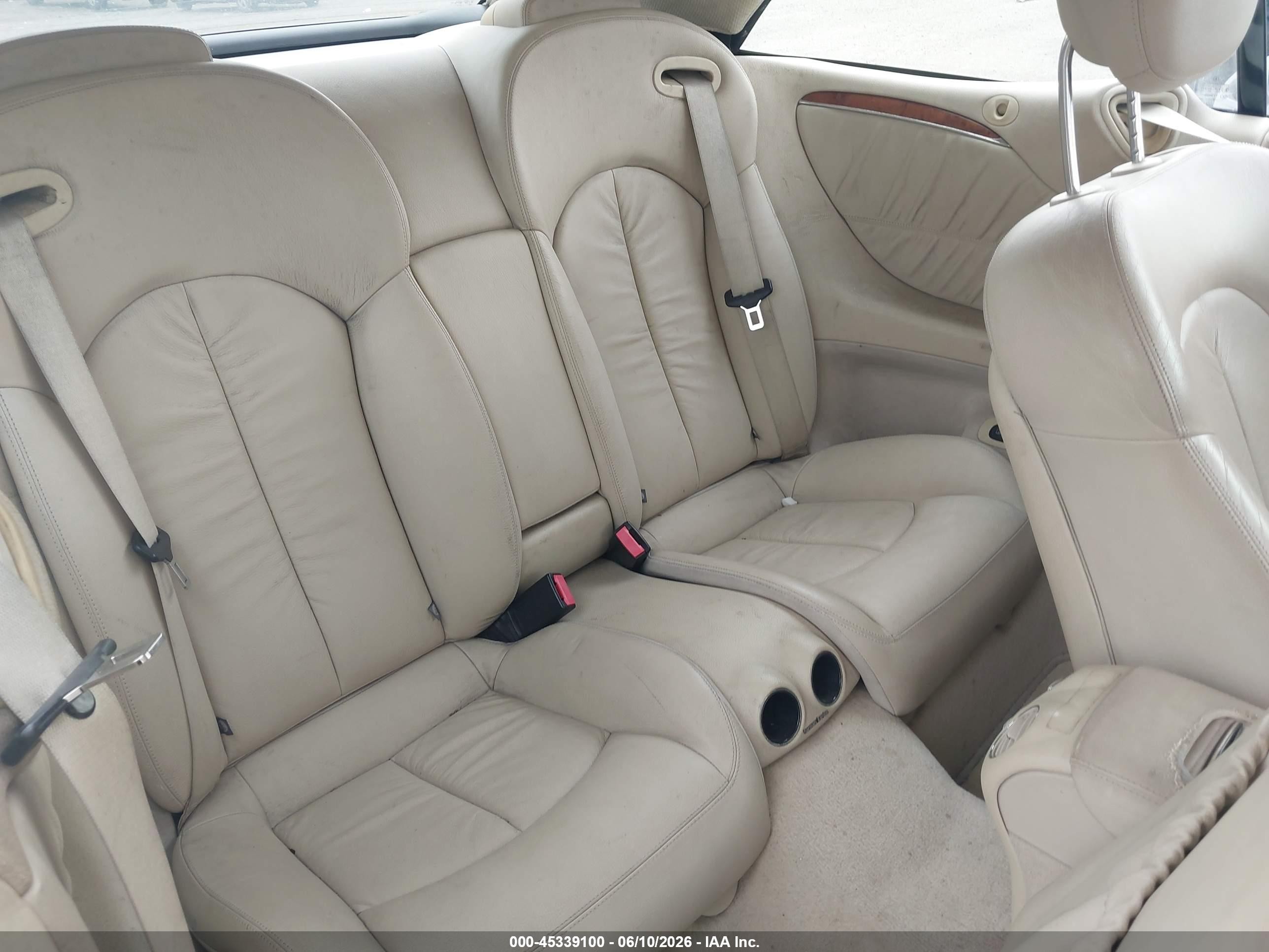 2008 Mercedes-benz Clk 350   White vin: WDBTK56FX8F256234