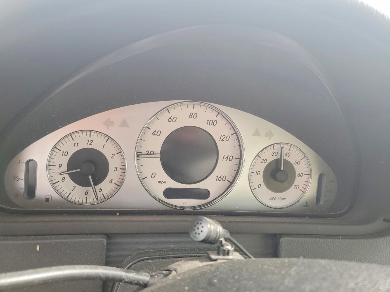 2007 Mercedes-benz Clk 350 White vin: WDBTK56GX7F212614
