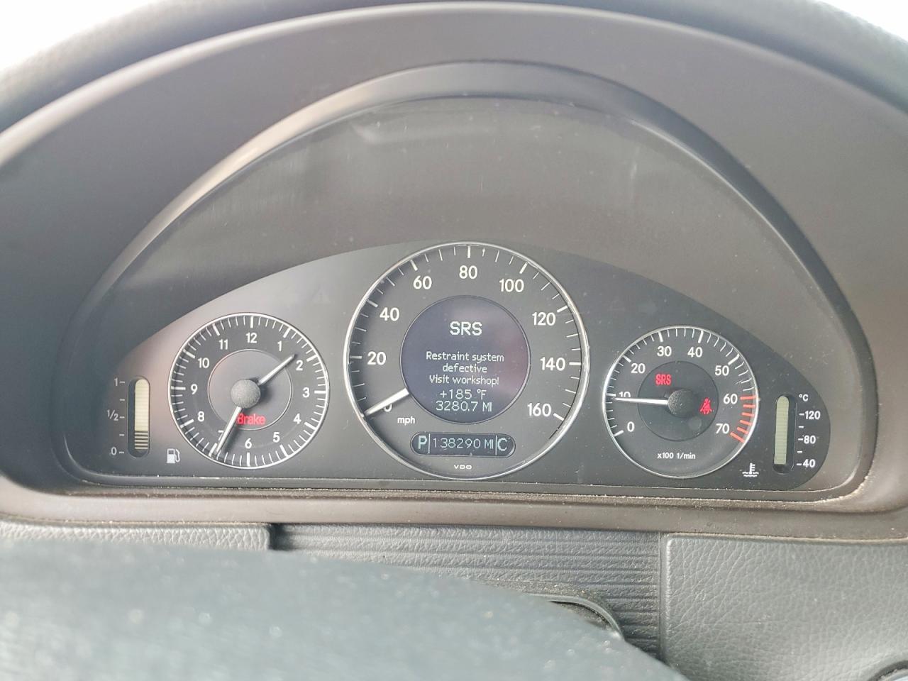 2004 Mercedes-benz Clk 320 White vin: WDBTK65G04T013964