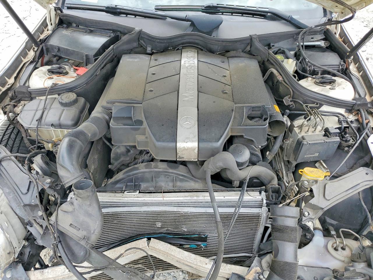 2004 Mercedes-benz Clk 320 White vin: WDBTK65G04T013964