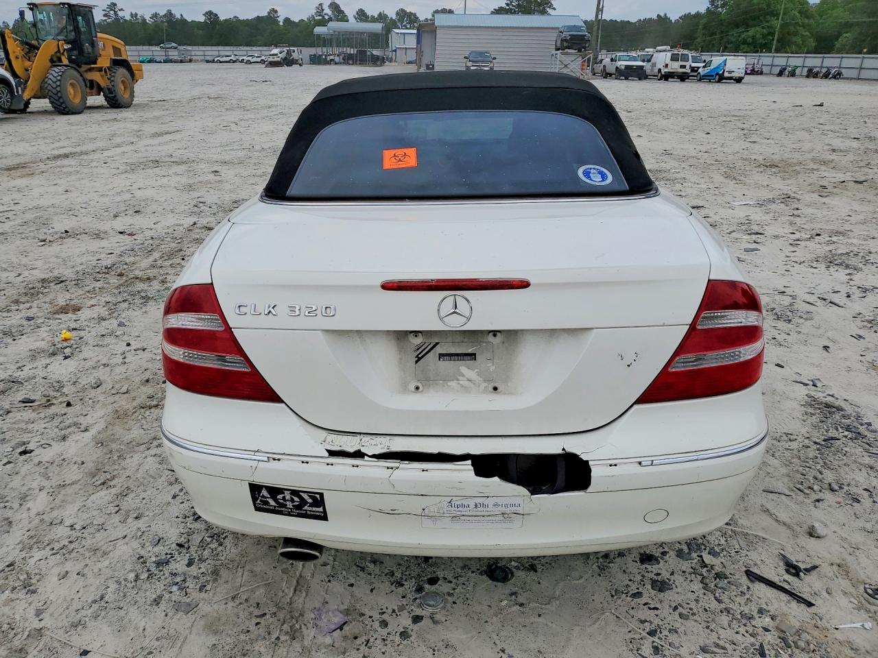 2004 Mercedes-benz Clk 320 White vin: WDBTK65G04T013964