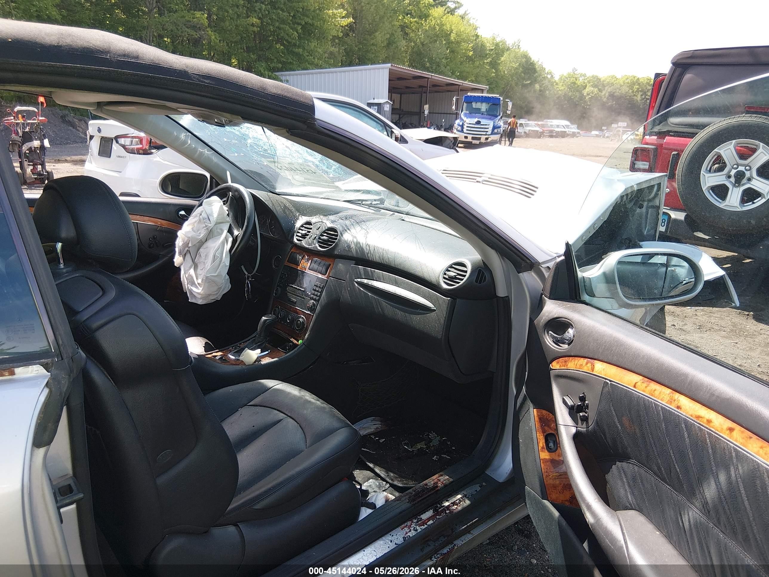 2005 Mercedes-benz Clk 320   Серебряный vin: WDBTK65G05T043421