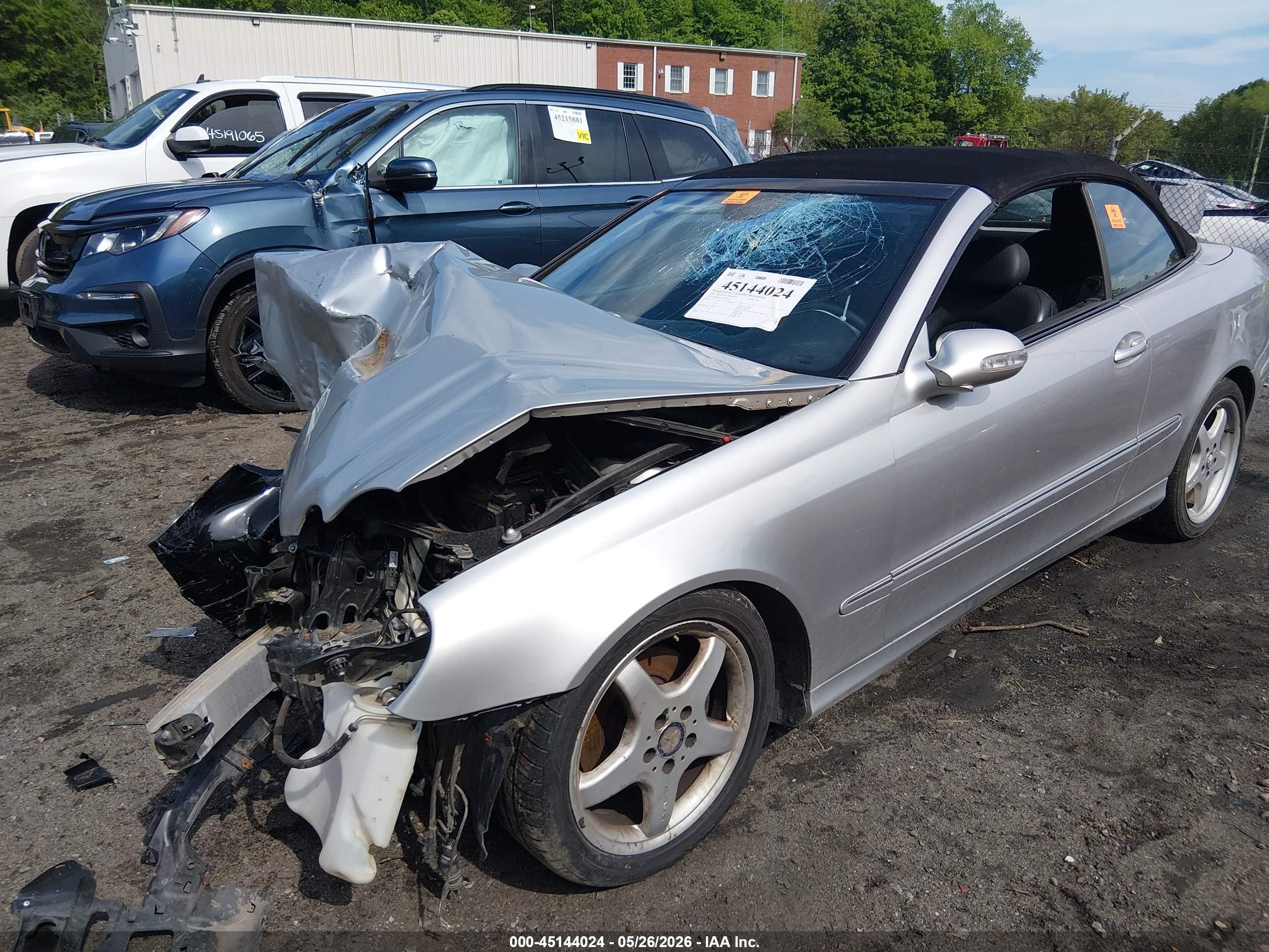 2005 Mercedes-benz Clk 320   Серебряный vin: WDBTK65G05T043421